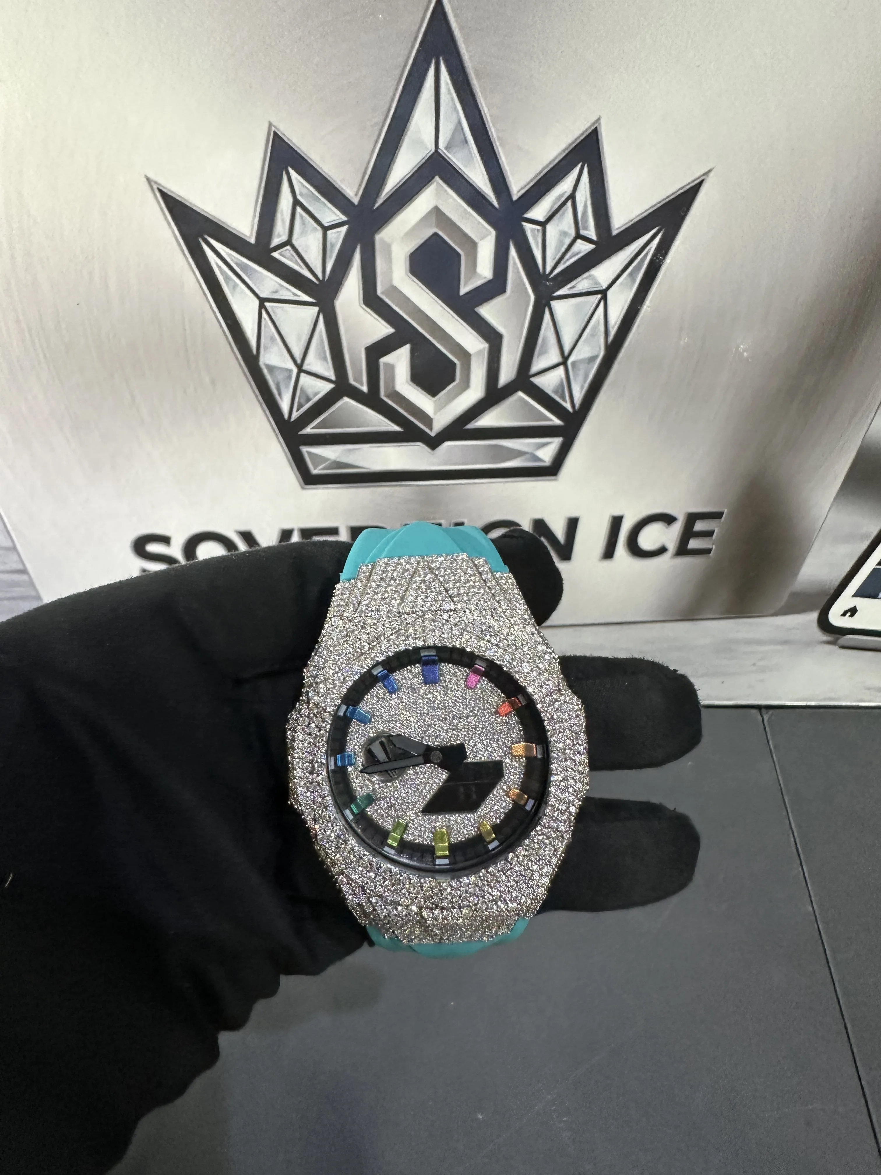 SOVEREIGN ICE brand launches a hip-hop style full diamond rainbow marker watch D680018600 — view 2