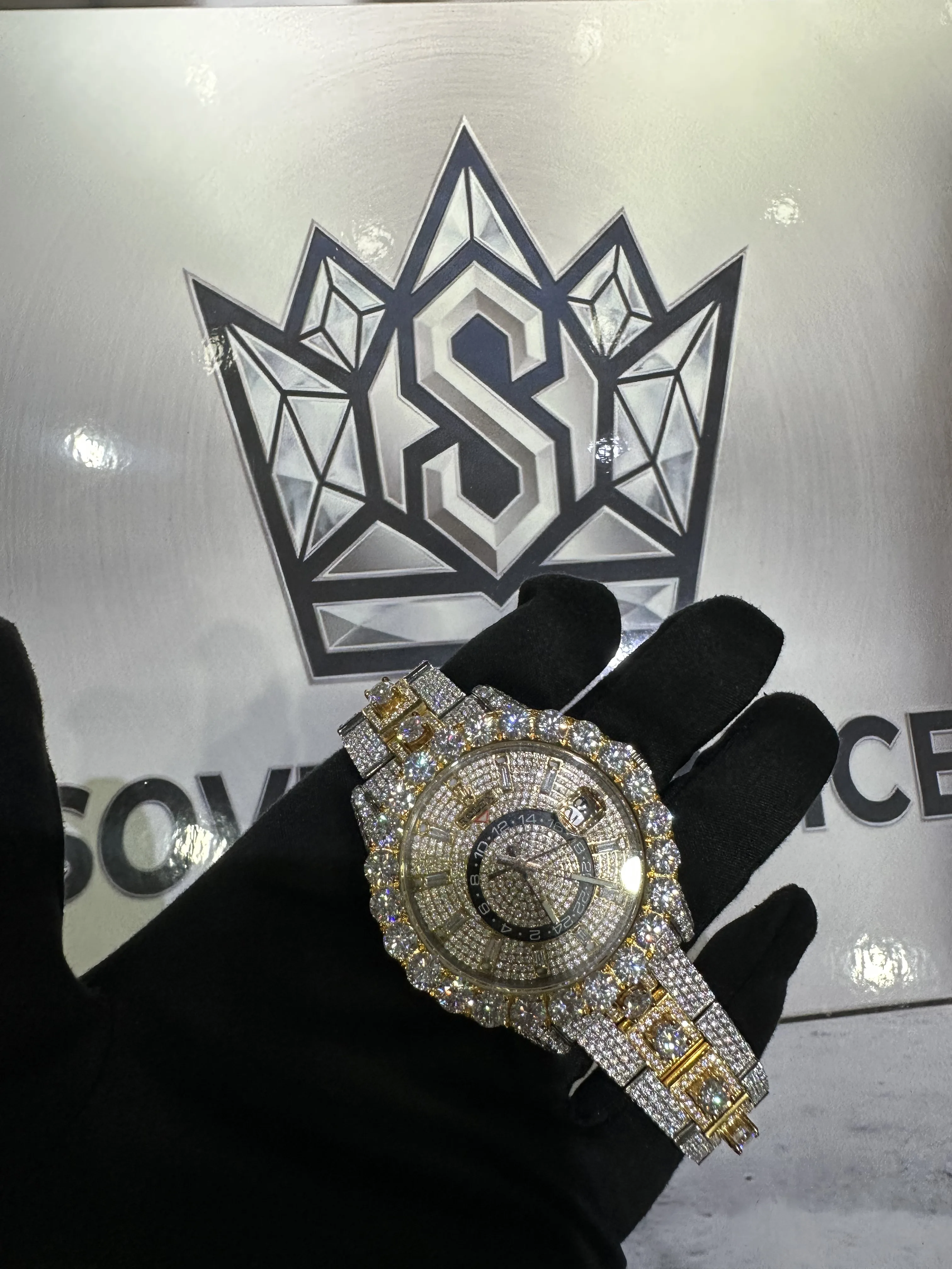 Rolex VVS Moissanite Watch in Gold D990018612