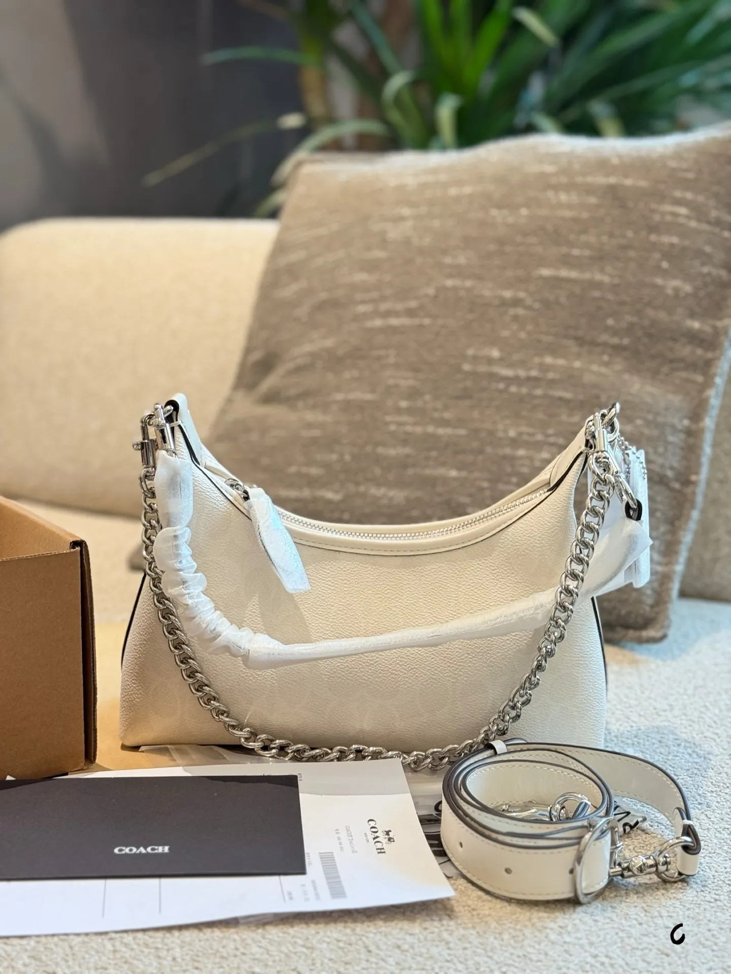 Juliet Monogram Shoulder Bag D28018354