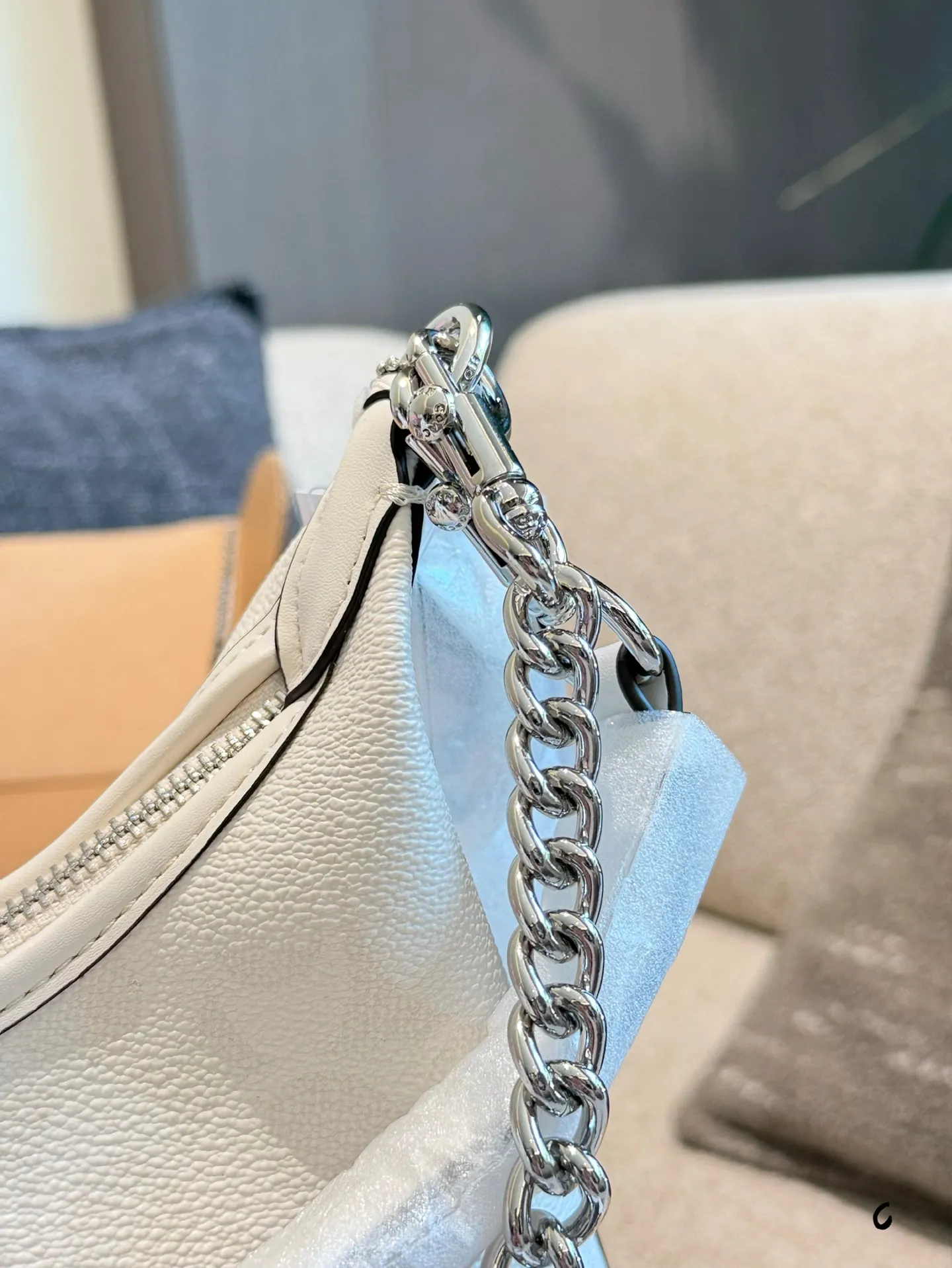 Juliet Monogram Shoulder Bag D28018354 — view 6