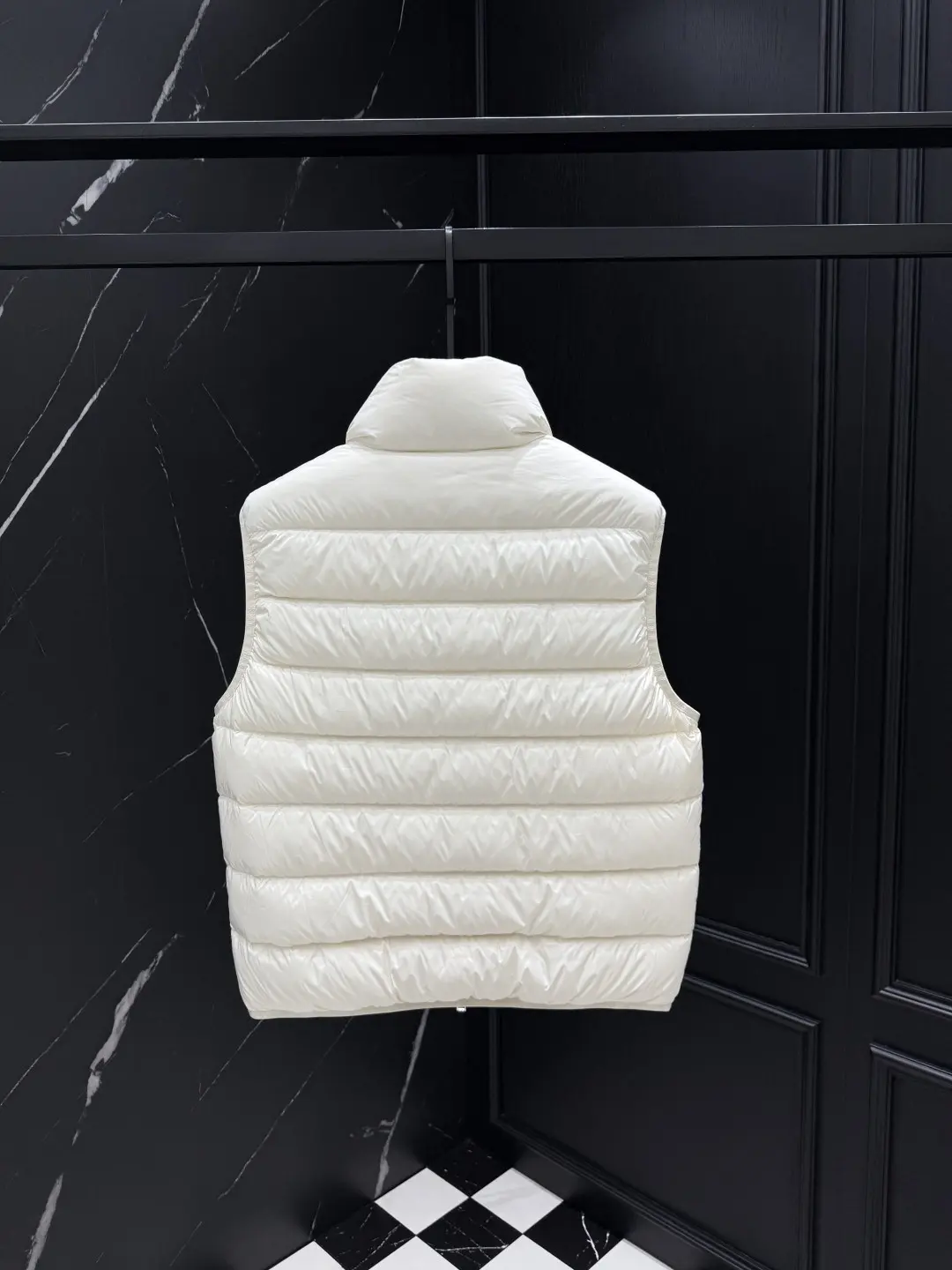 Logo-Patch Quilted Down Gilet D47020840 — view 9