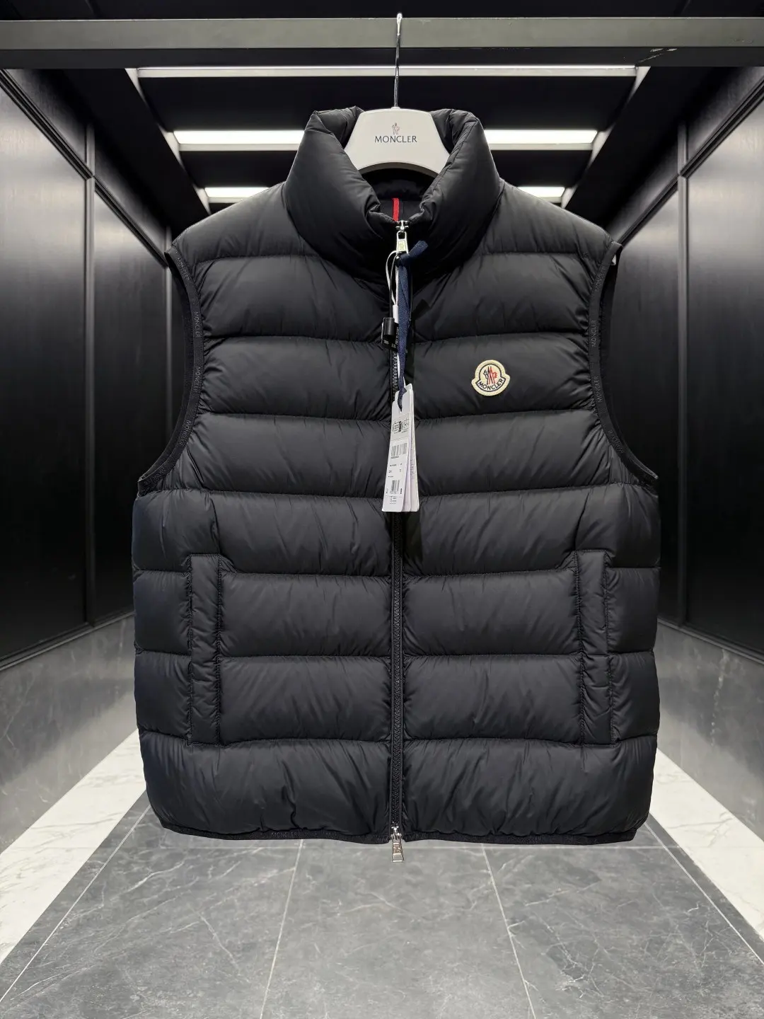 Quilted Down-Filled Puffer Vest D47020839 — view 3