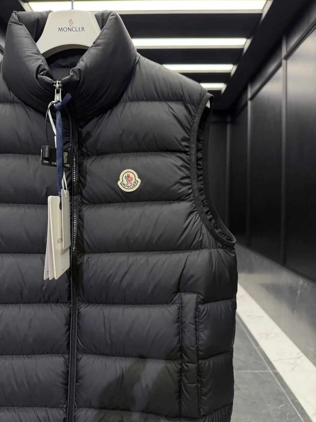 Quilted Down-Filled Puffer Vest D47020839 — view 4
