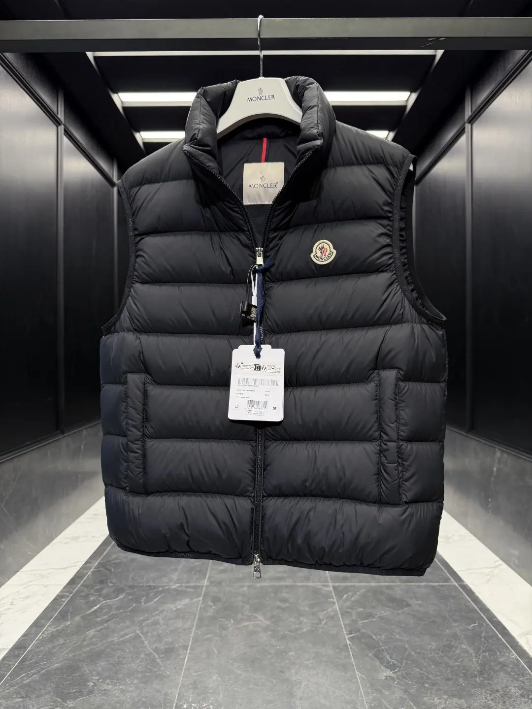 Quilted Down-Filled Puffer Vest D47020839 — view 5