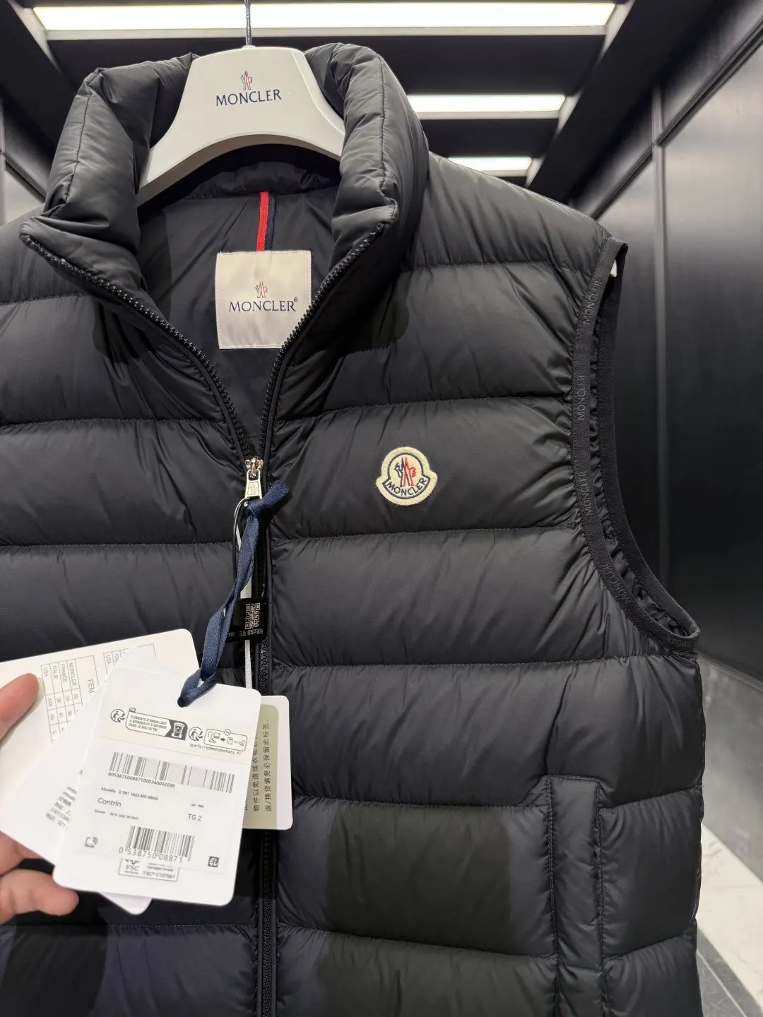 Quilted Down-Filled Puffer Vest D47020839 — view 6