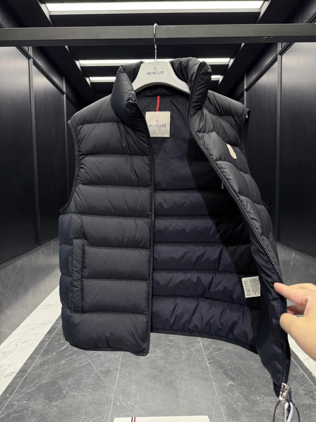 Quilted Down-Filled Puffer Vest D47020839 — view 7