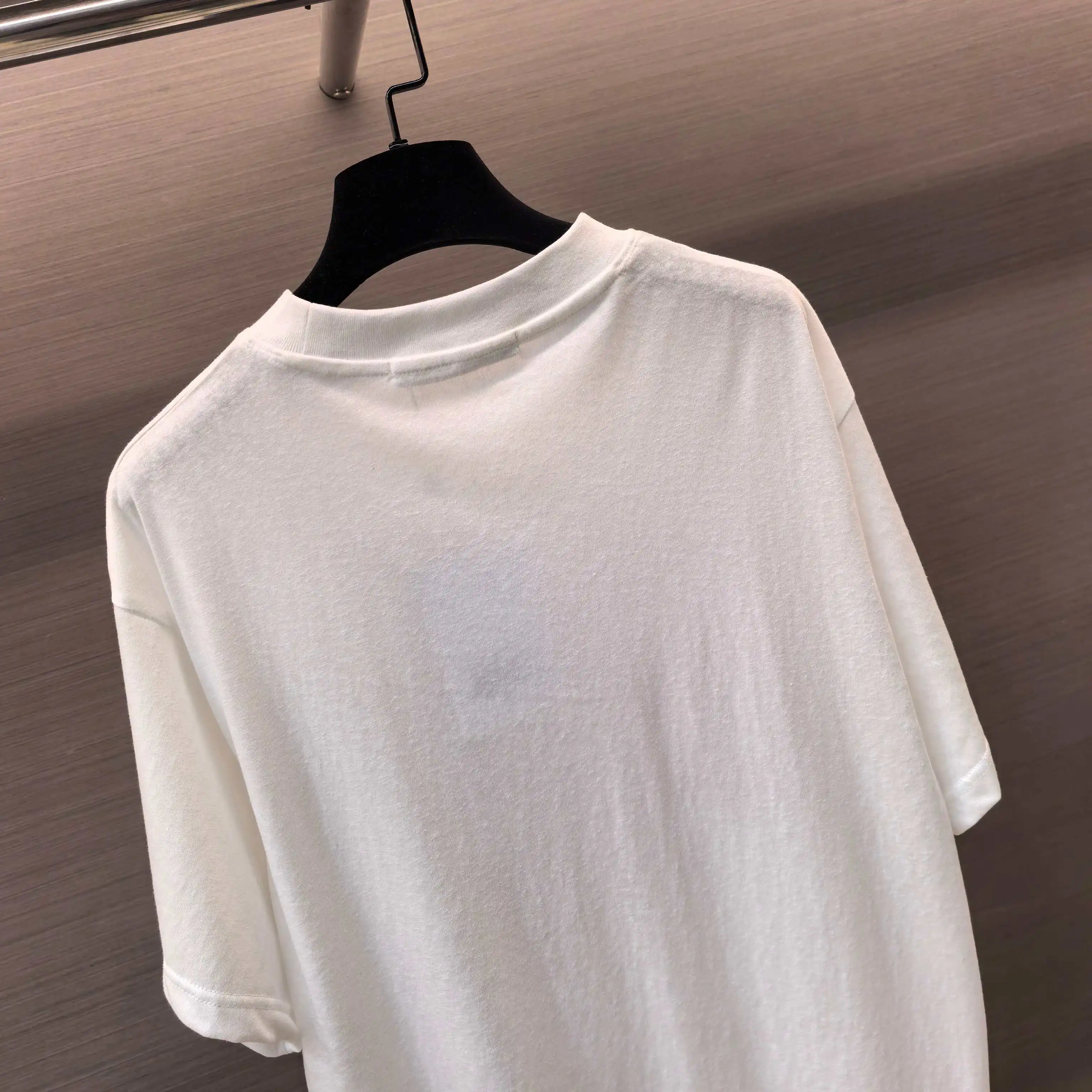Acne Studios Heart Graphic Long-Sleeve T-Shirt D13522437 — view 8