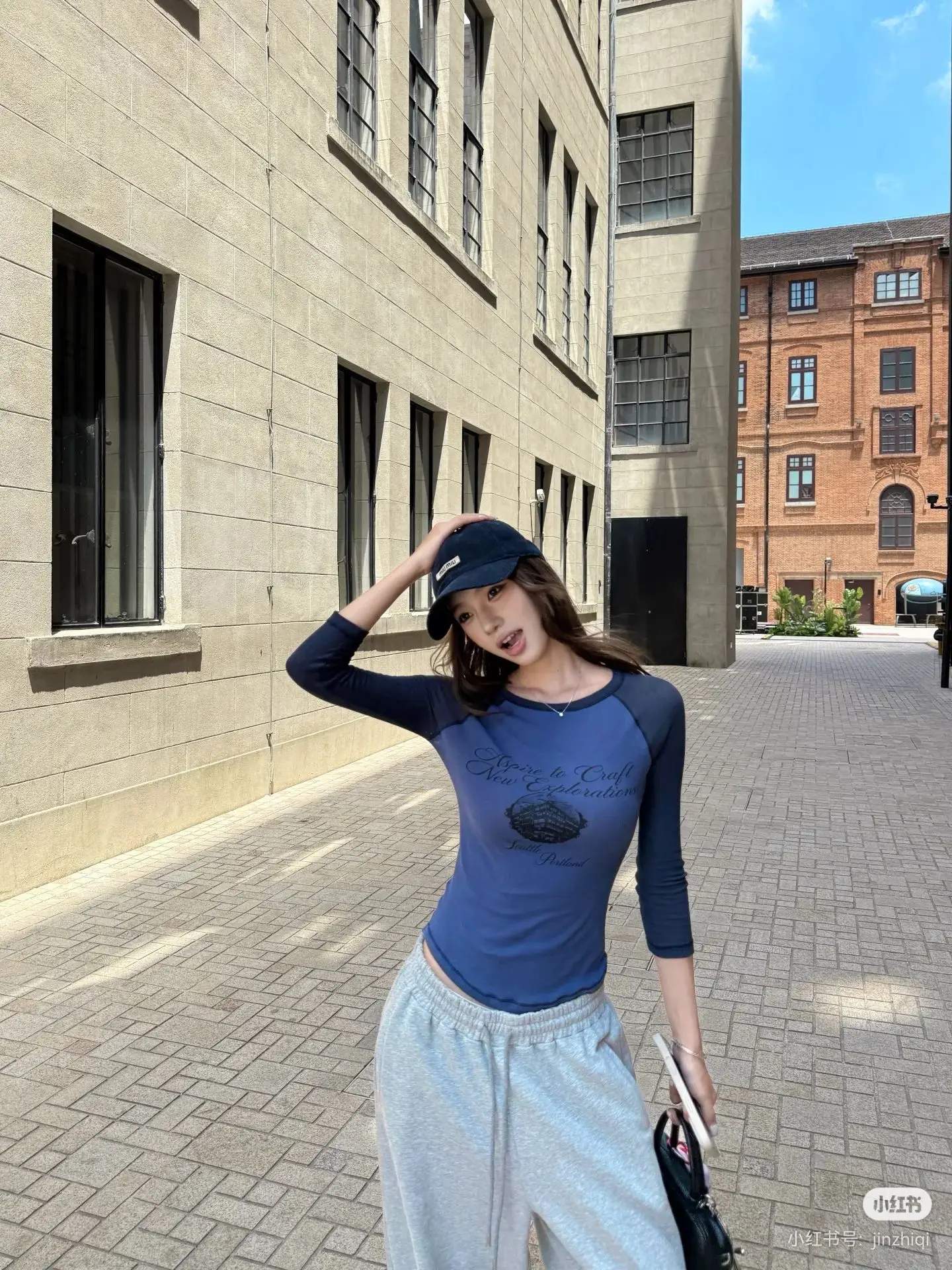 Acne Studios Raglan Sleeve Graphic T-Shirt D13522432