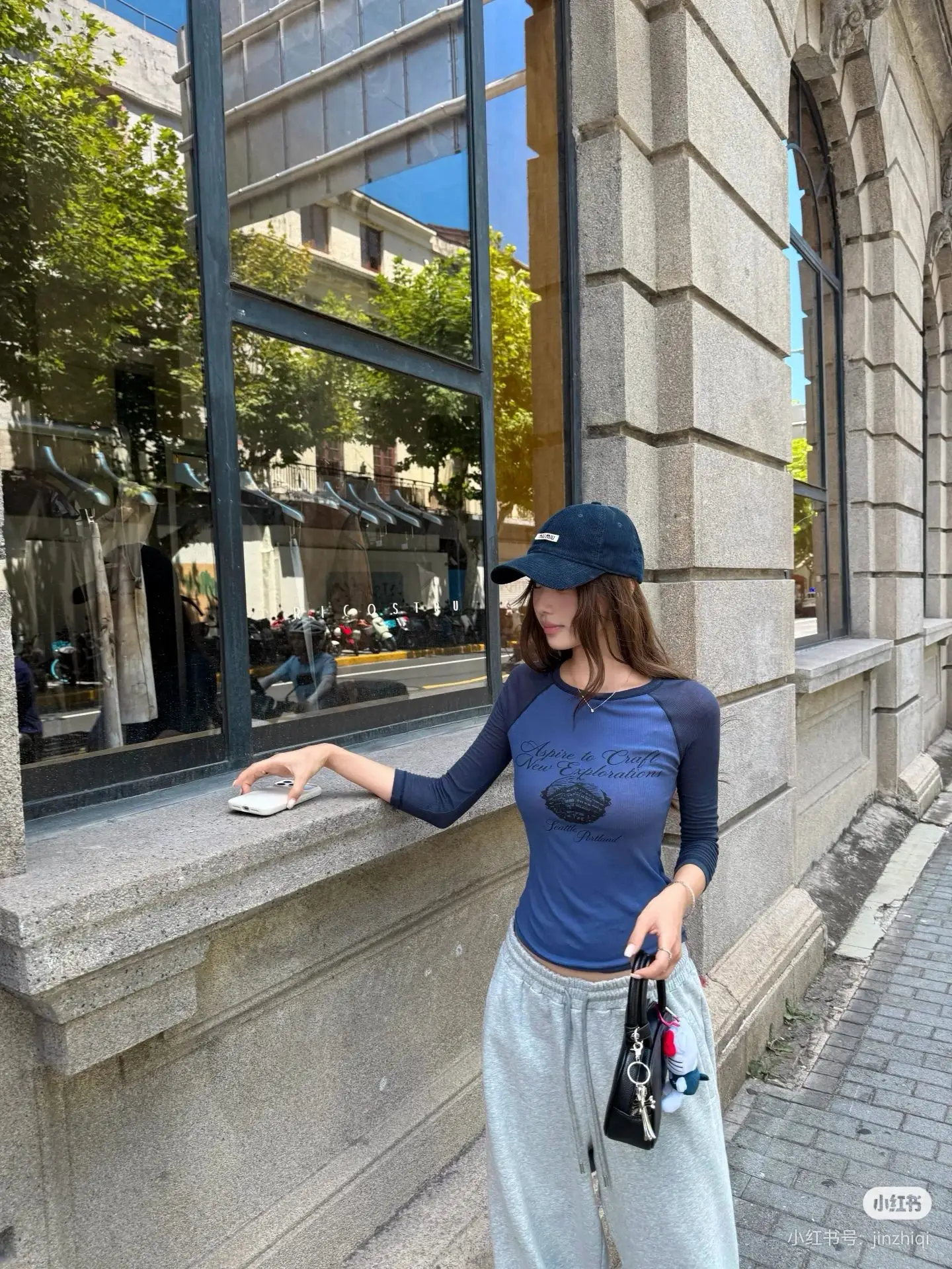 Acne Studios Raglan Sleeve Graphic T-Shirt D13522432 — view 2