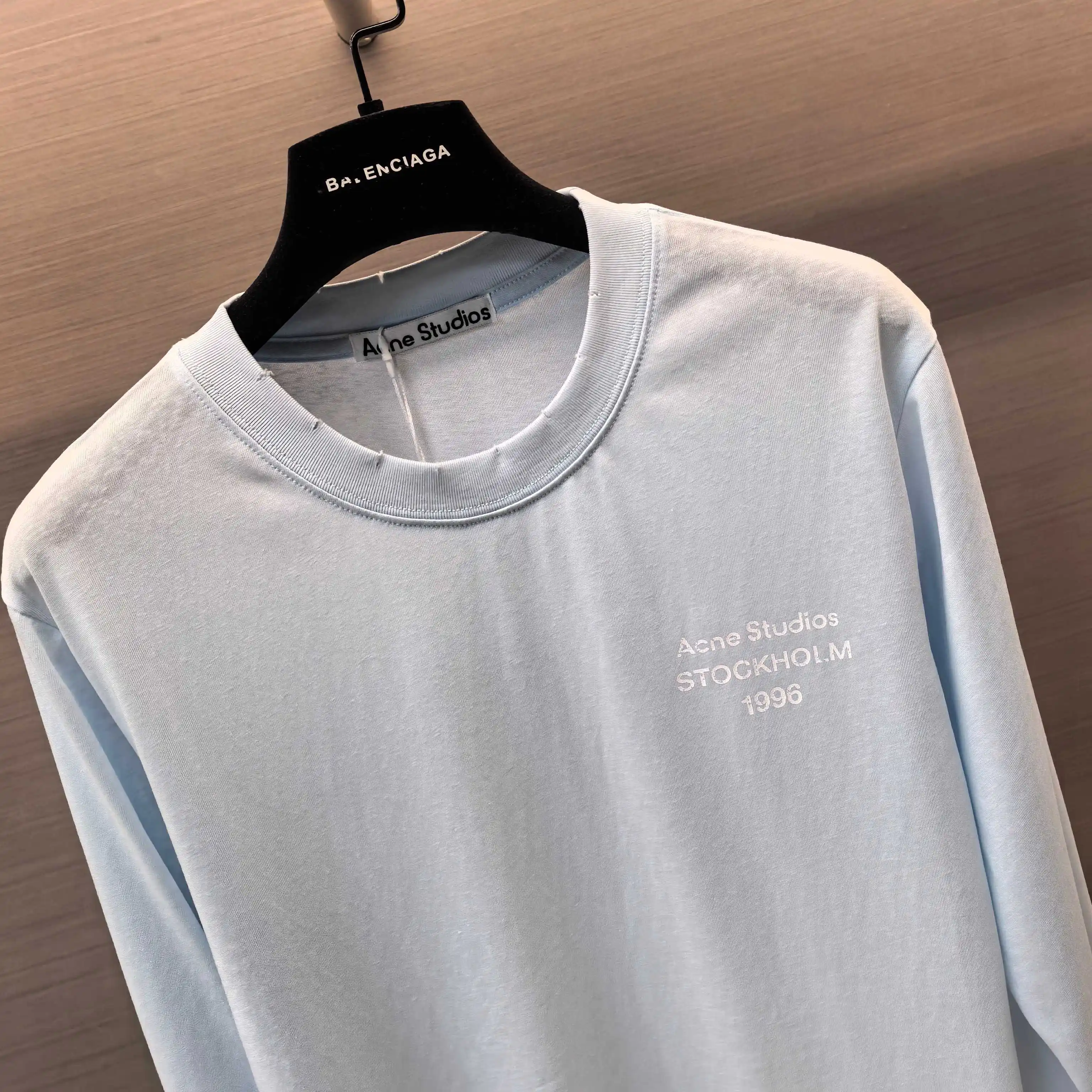 Logo Print Long-Sleeve T-Shirt D13522501 — view 4