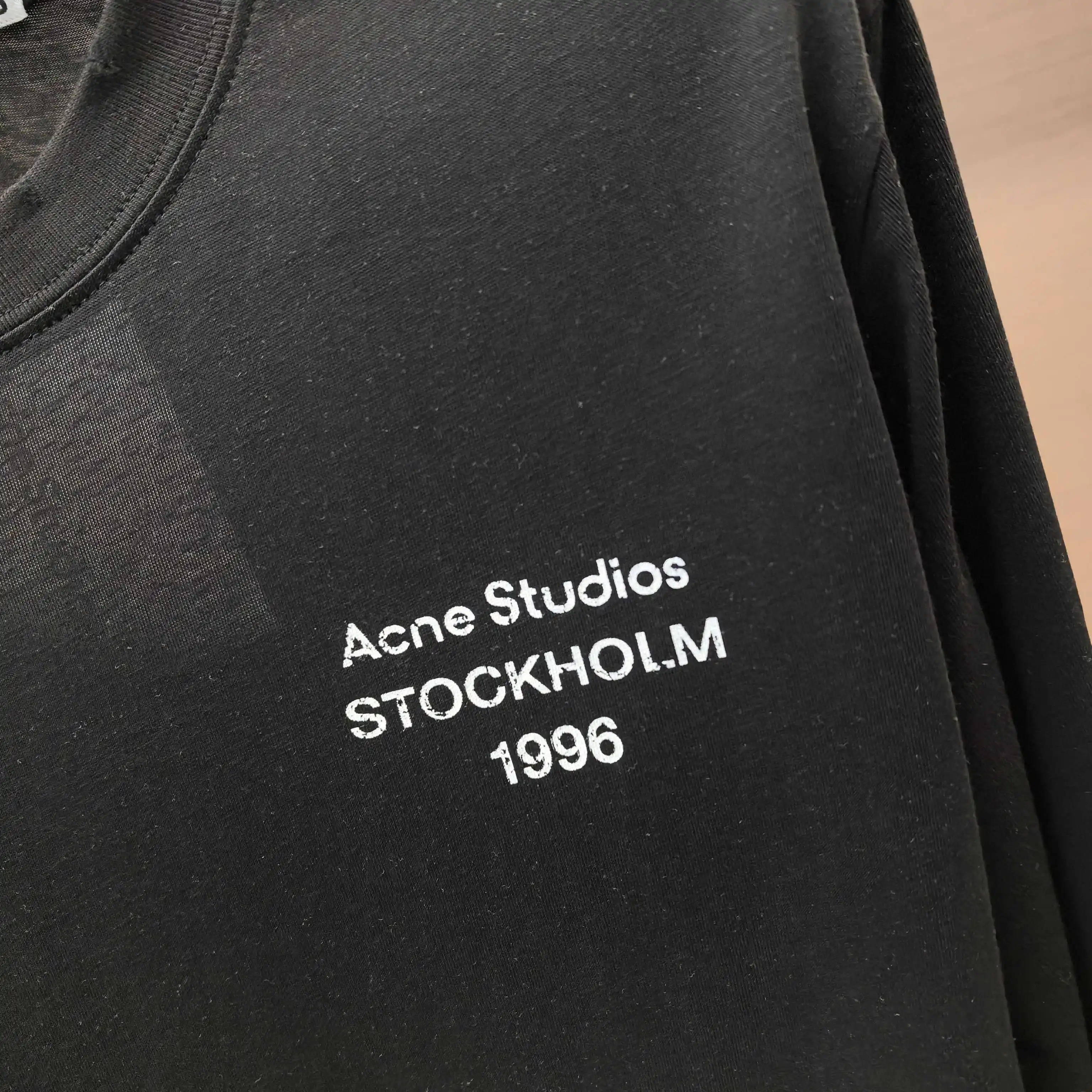 Logo Print Long-Sleeve T-Shirt D13522500 — view 6