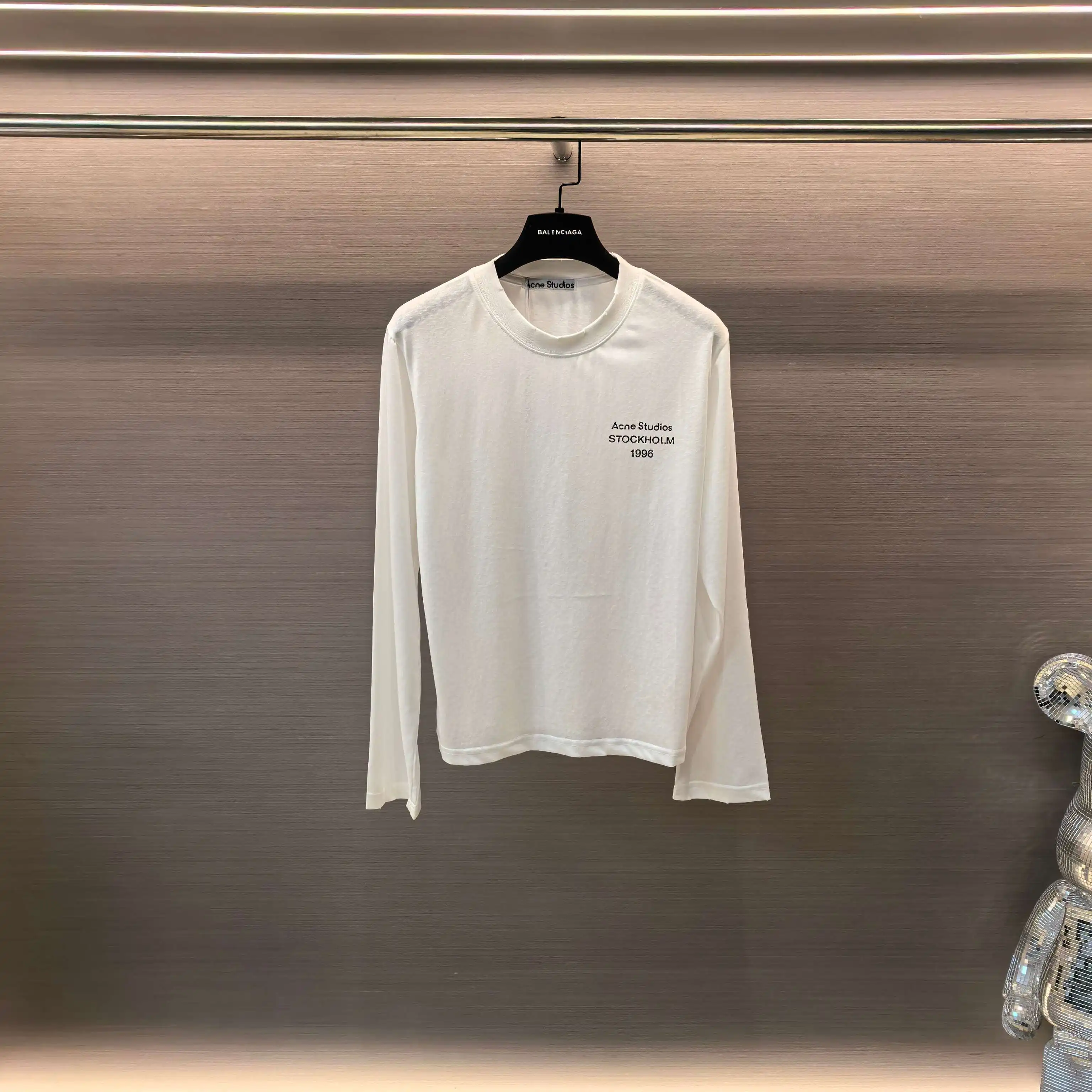 Logo Print Long-Sleeve T-Shirt D13522502 — view 2
