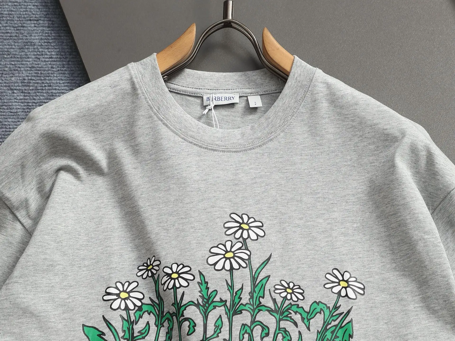 Floral Logo Graphic Cotton T-Shirt D13513288 — view 3