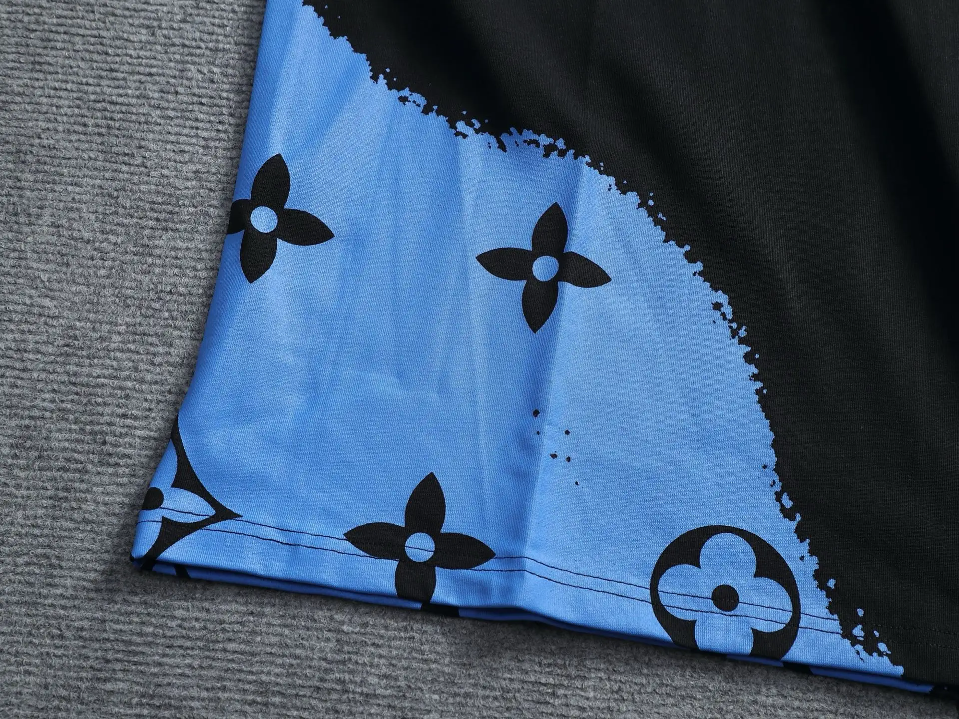 Monogram Print Cotton T-Shirt D13513285 — view 7
