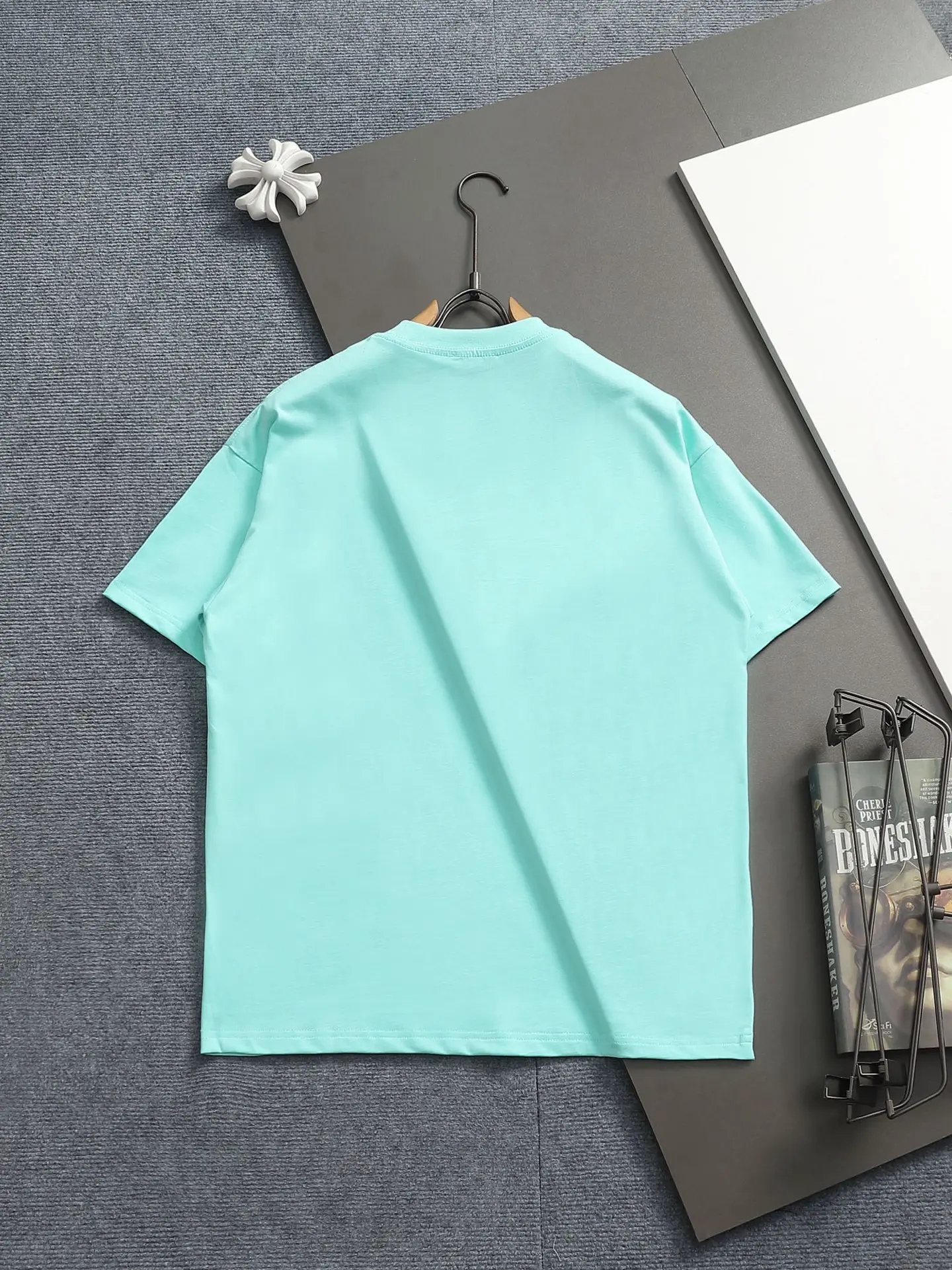 Logo Embroidered Mountain Print T-Shirt D13513273 — view 2