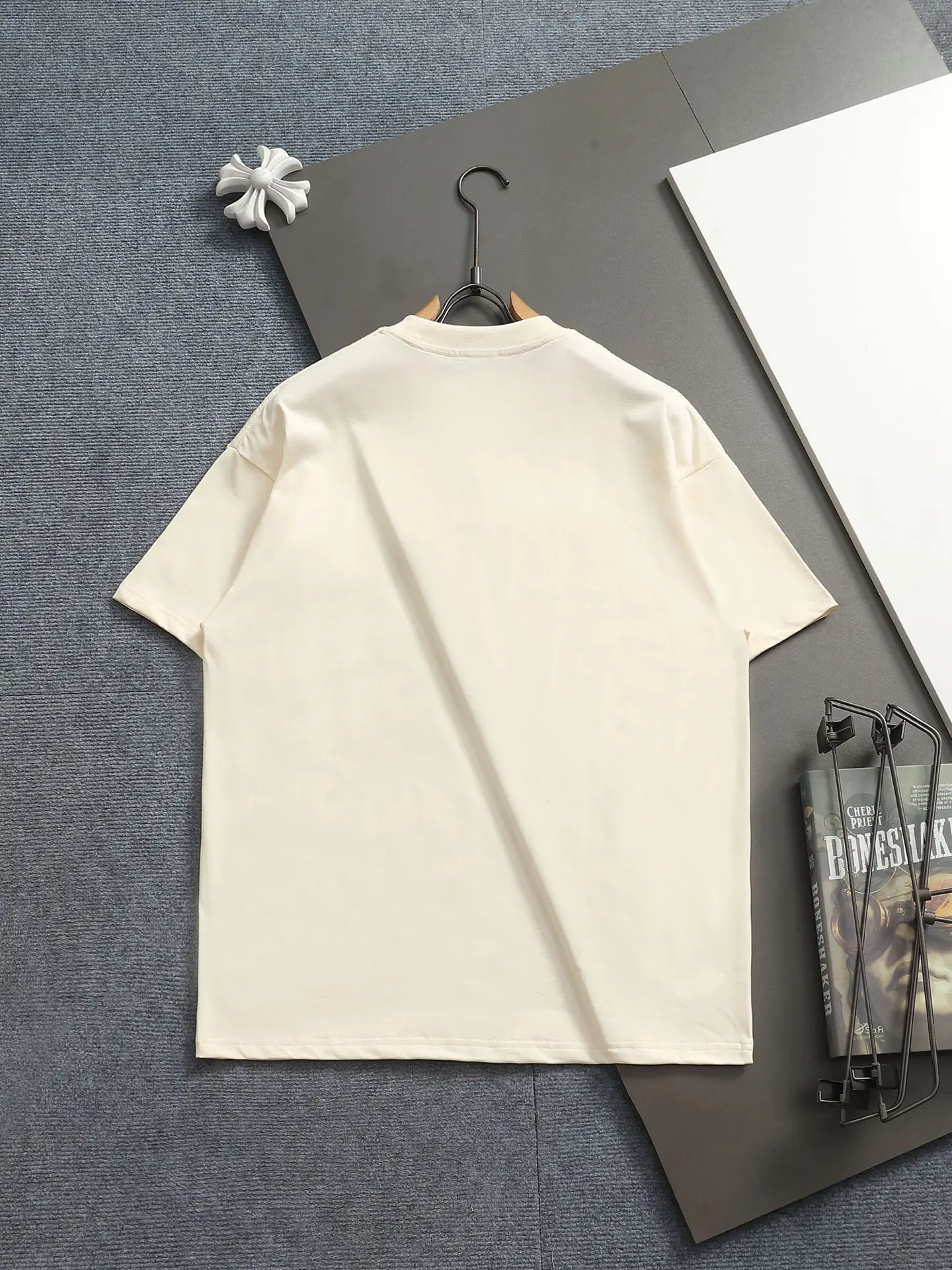 Logo Embroidered Mountain Print T-Shirt D13513274 — view 2