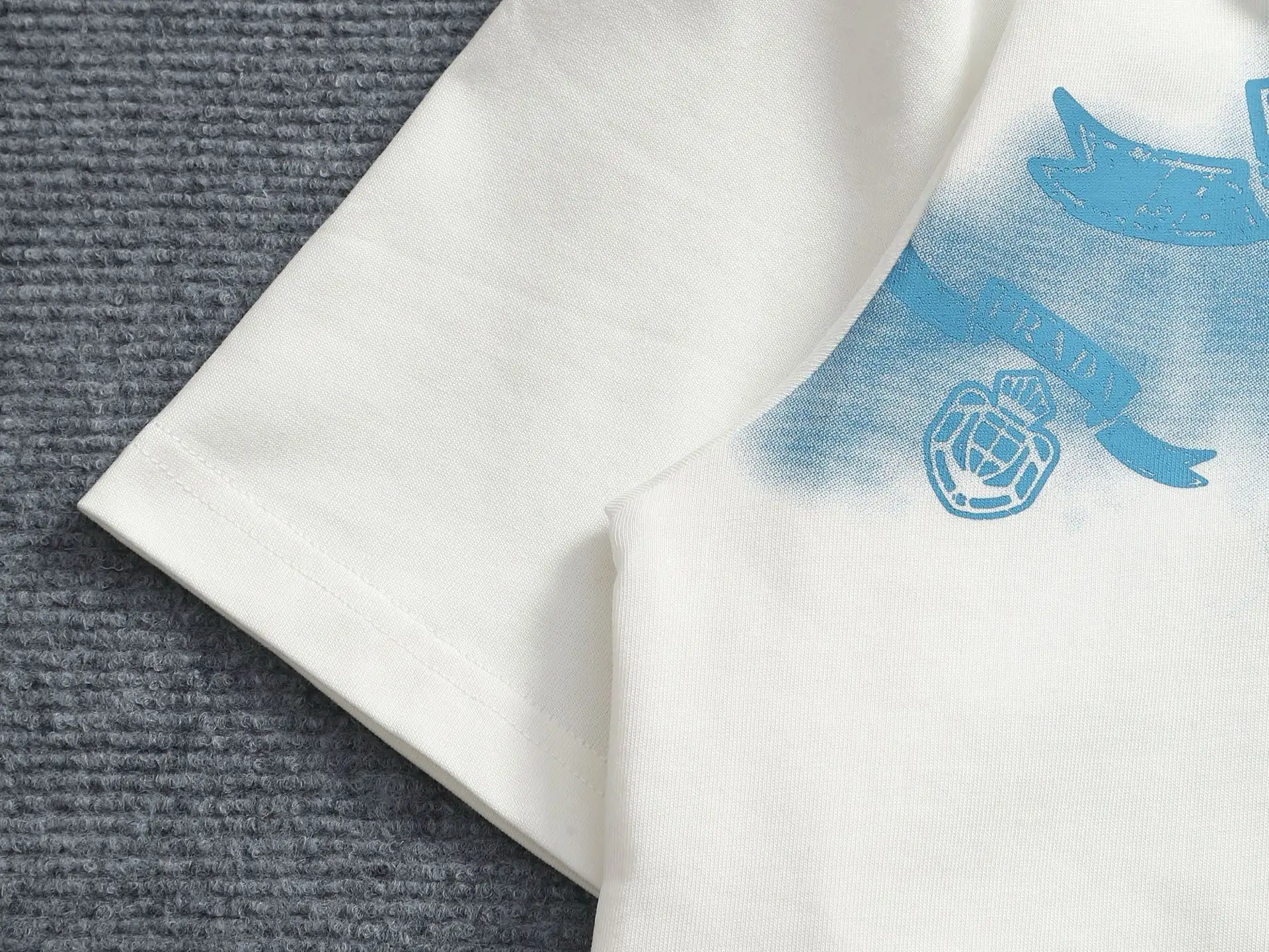 Logo Graphic Print Cotton T-Shirt D13513281 — view 5