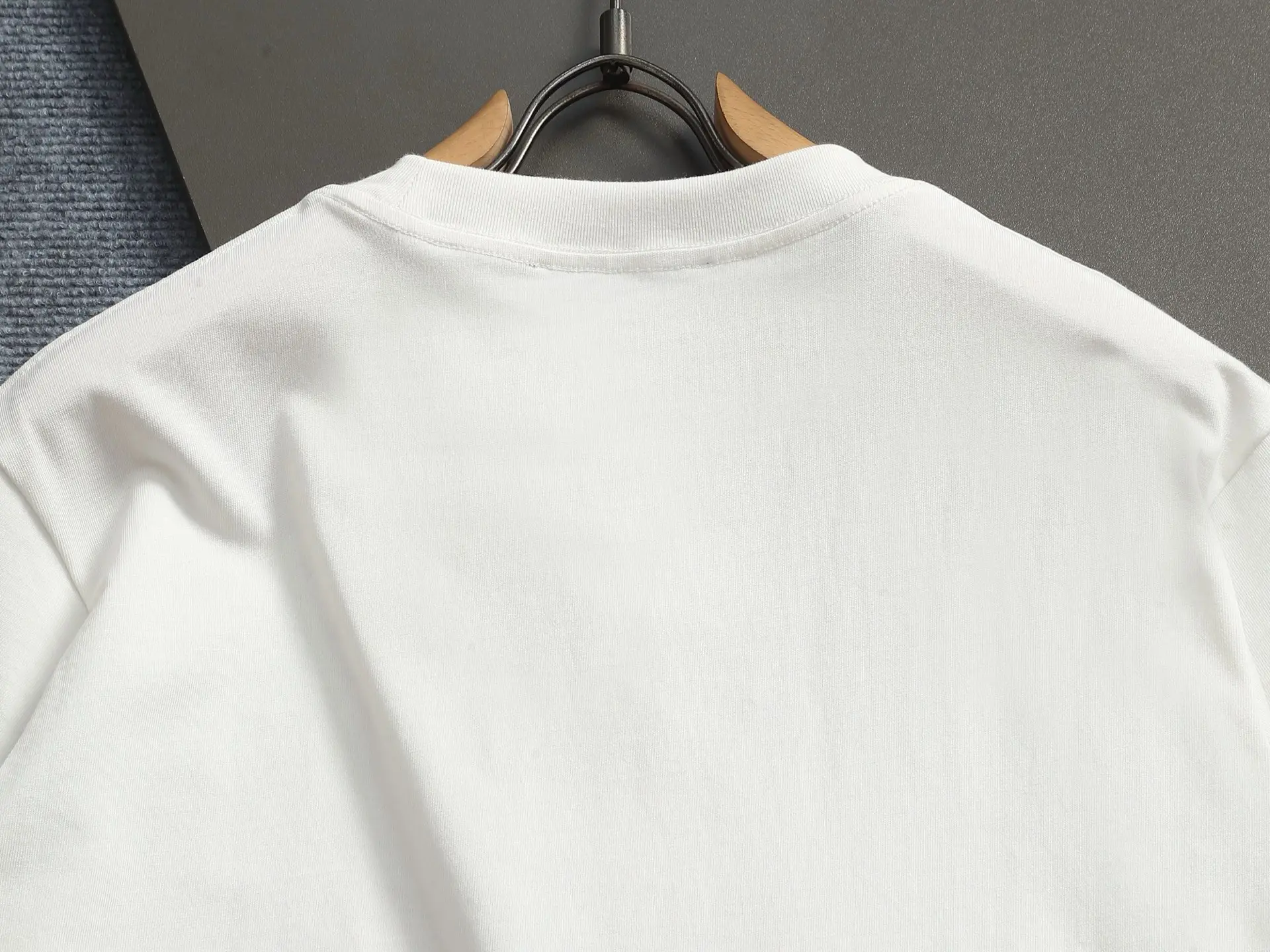 Logo Graphic Print Cotton T-Shirt D13513281 — view 10