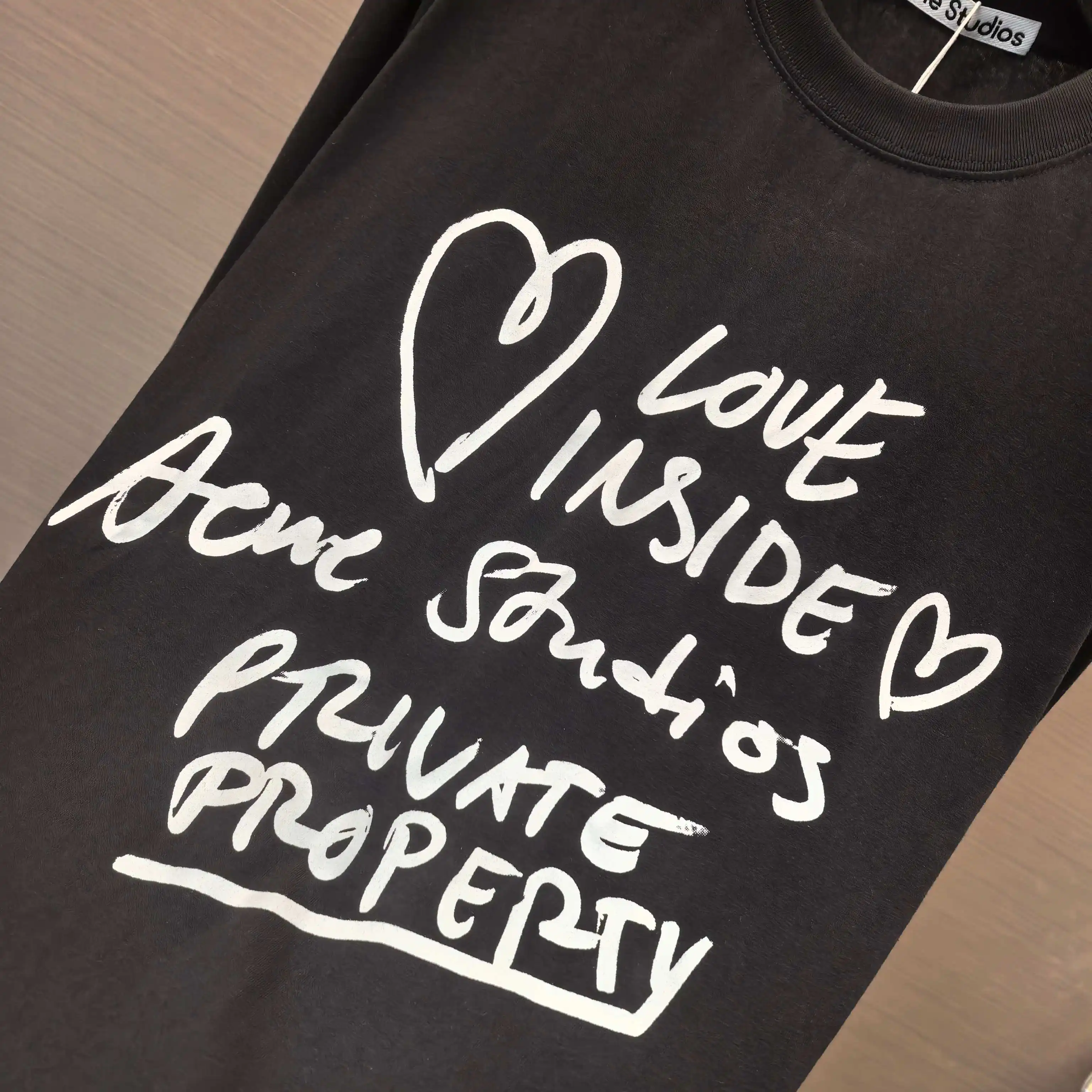 Love Inside Slogan Long-Sleeve T-Shirt D14022440 — view 5