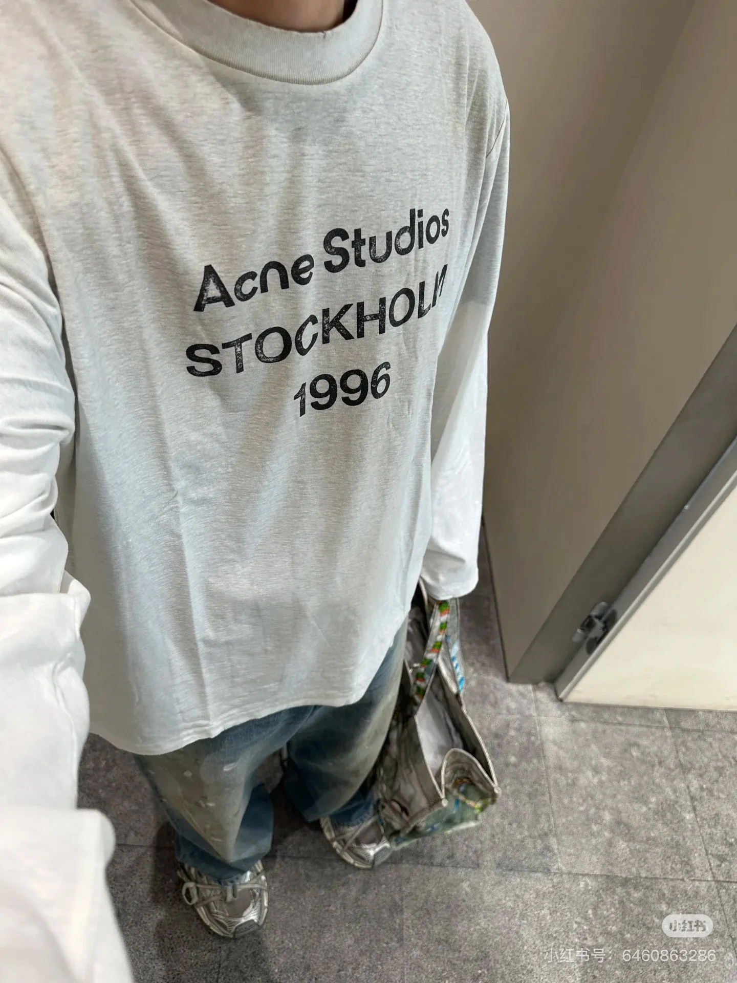 1996 Logo Distressed Long-Sleeve T-Shirt D14022536 — view 8