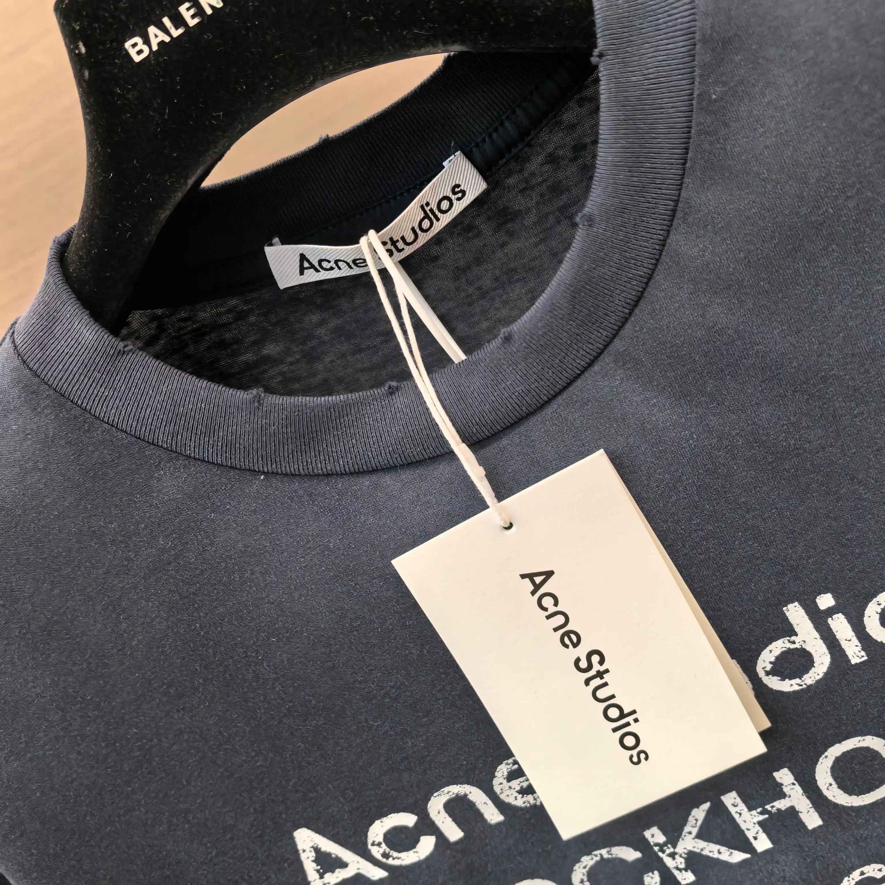 1996 Logo Long-Sleeve T-Shirt D14022521 — view 7