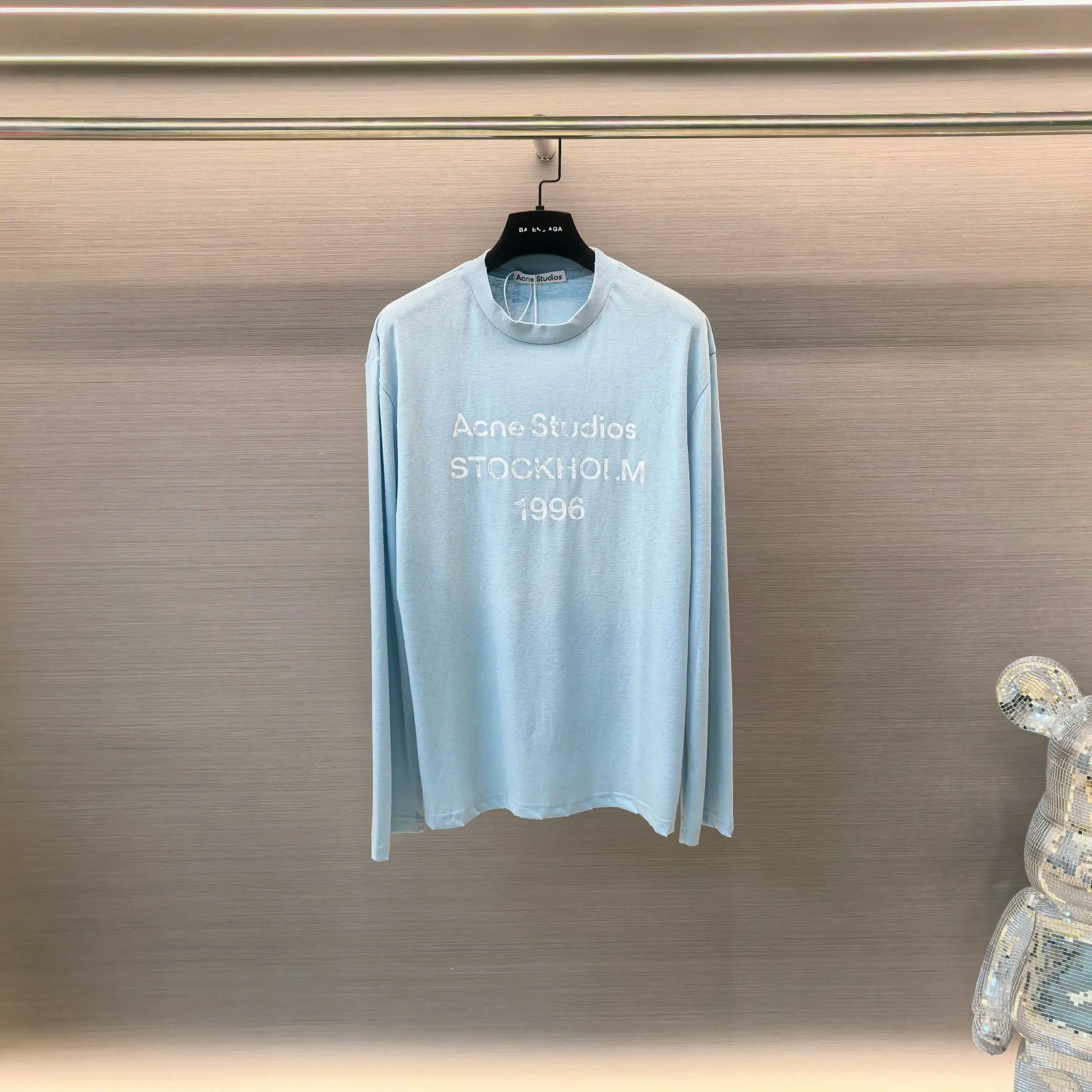 1996 Logo Distressed Long-Sleeve T-Shirt D14022534 — view 2