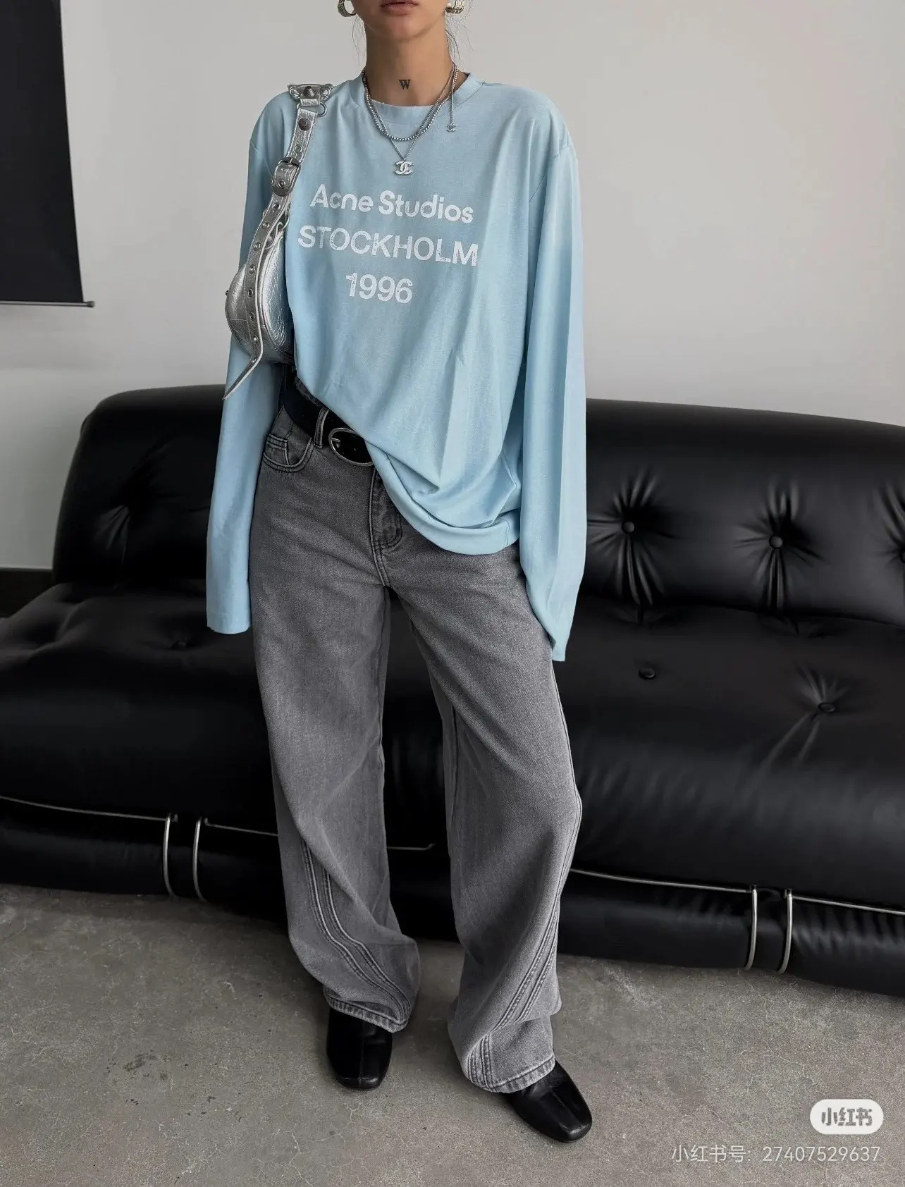 1996 Distressed Logo Long-Sleeve T-Shirt D14022530 — view 6