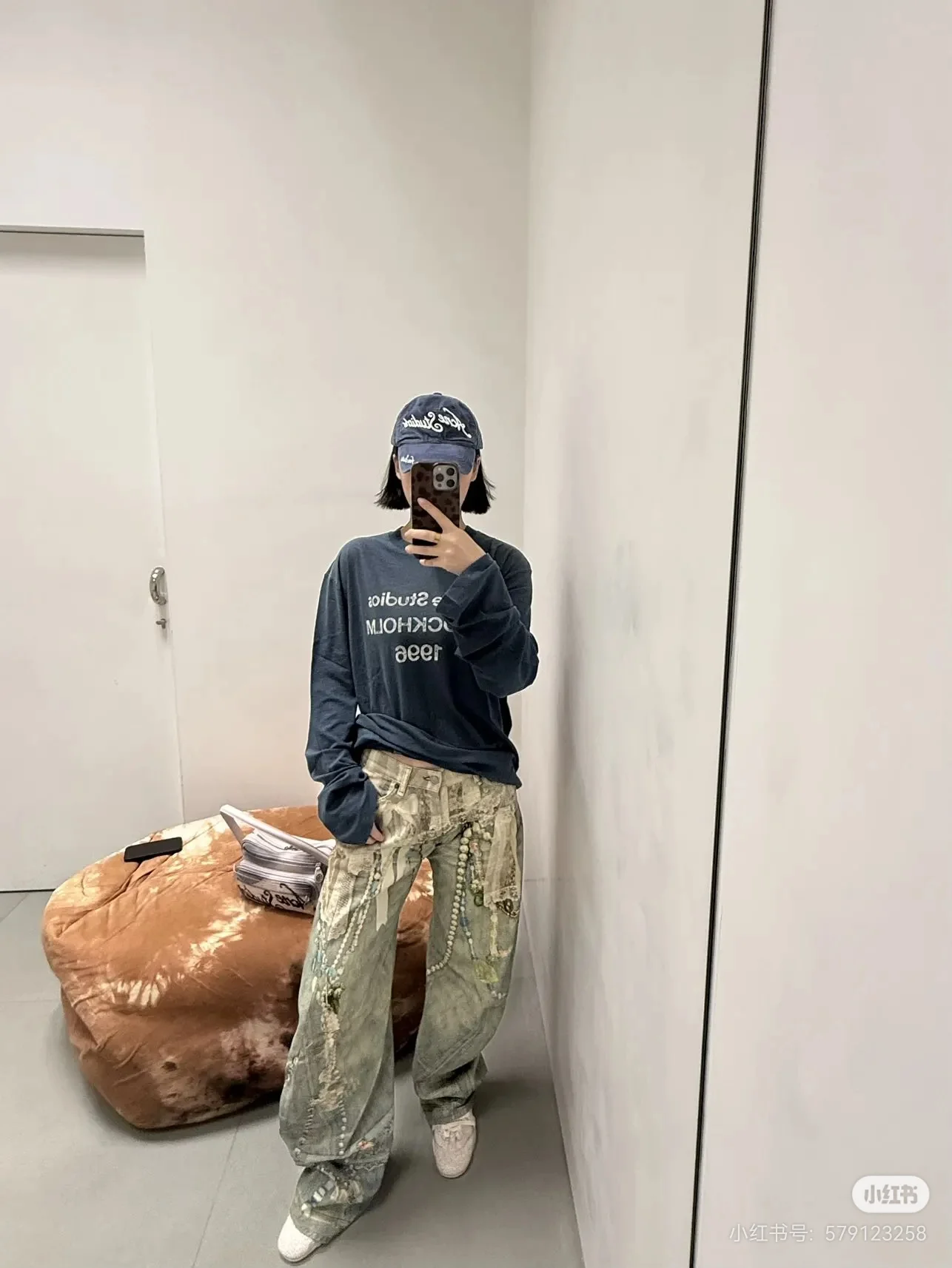 1996 Logo Distressed Long-Sleeve T-Shirt D14022523 — view 6