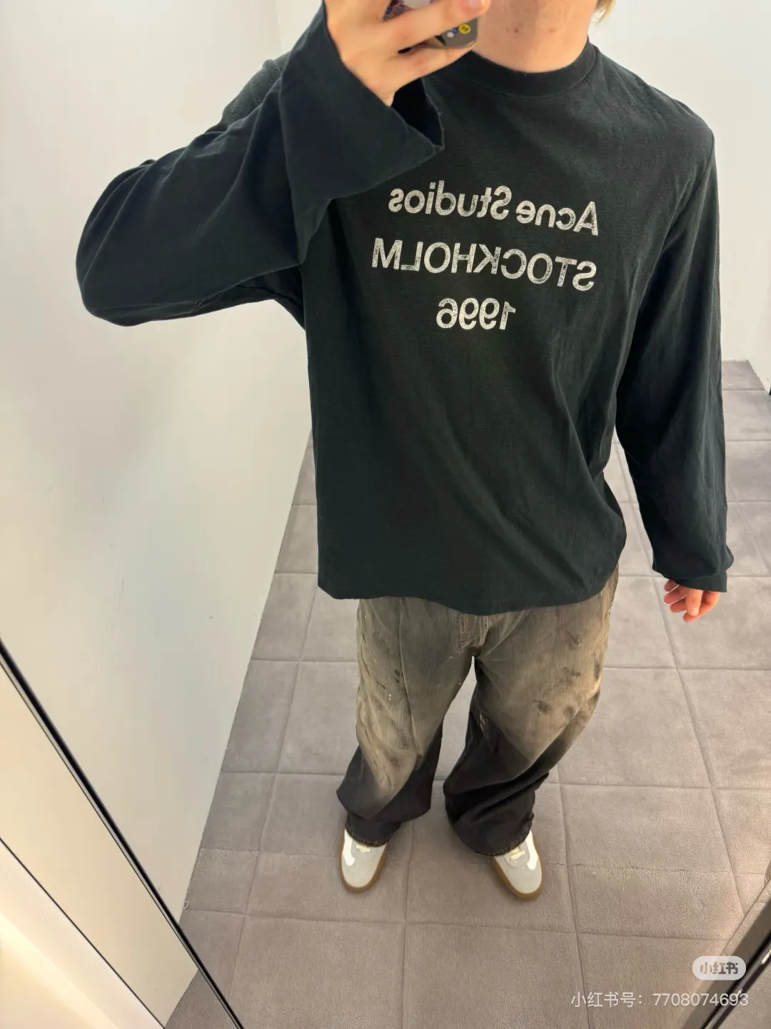 1996 Logo Distressed Long-Sleeve T-Shirt D14022529 — view 3