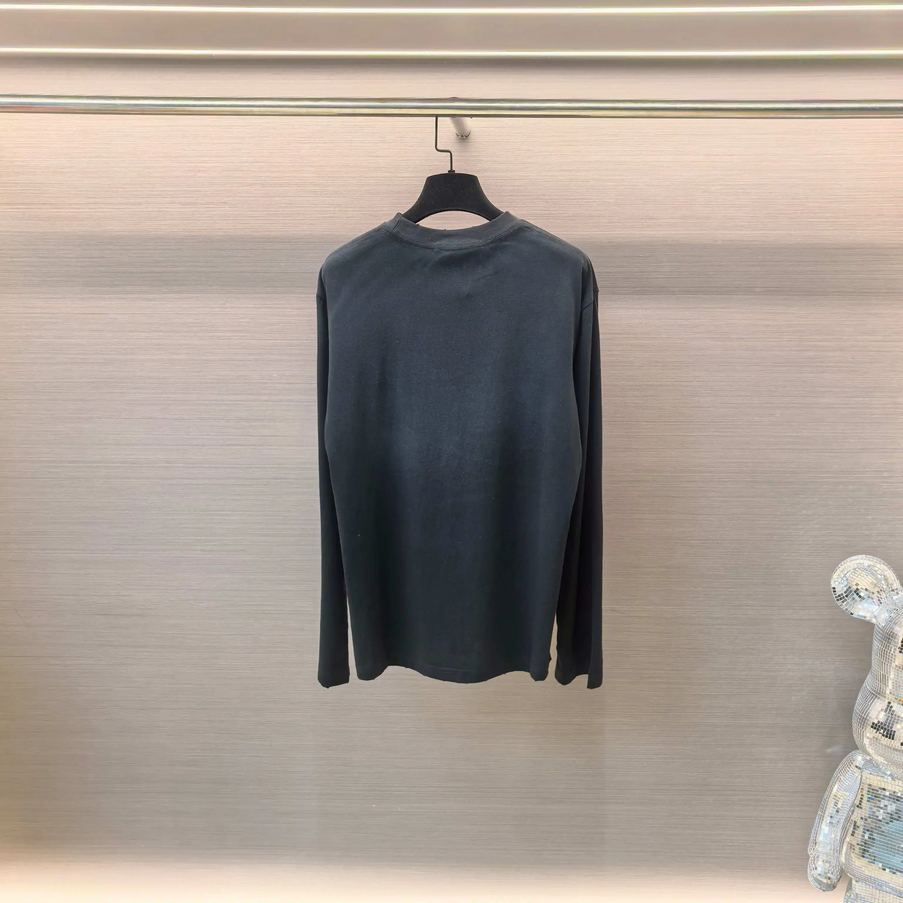 1996 Logo Distressed Long-Sleeve T-Shirt D14022528 — view 3