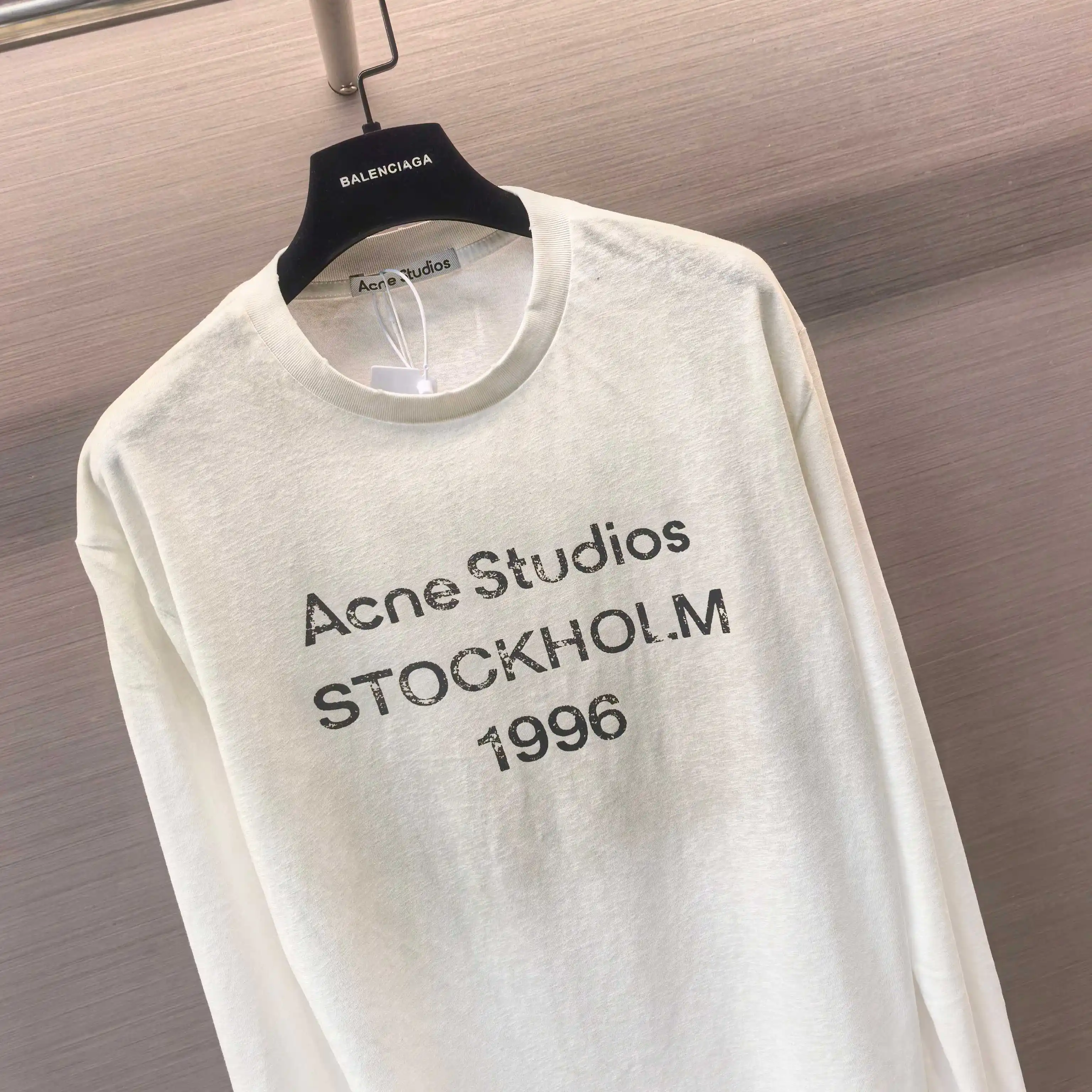 1996 Logo Long-Sleeve T-Shirt D14022535 — view 4
