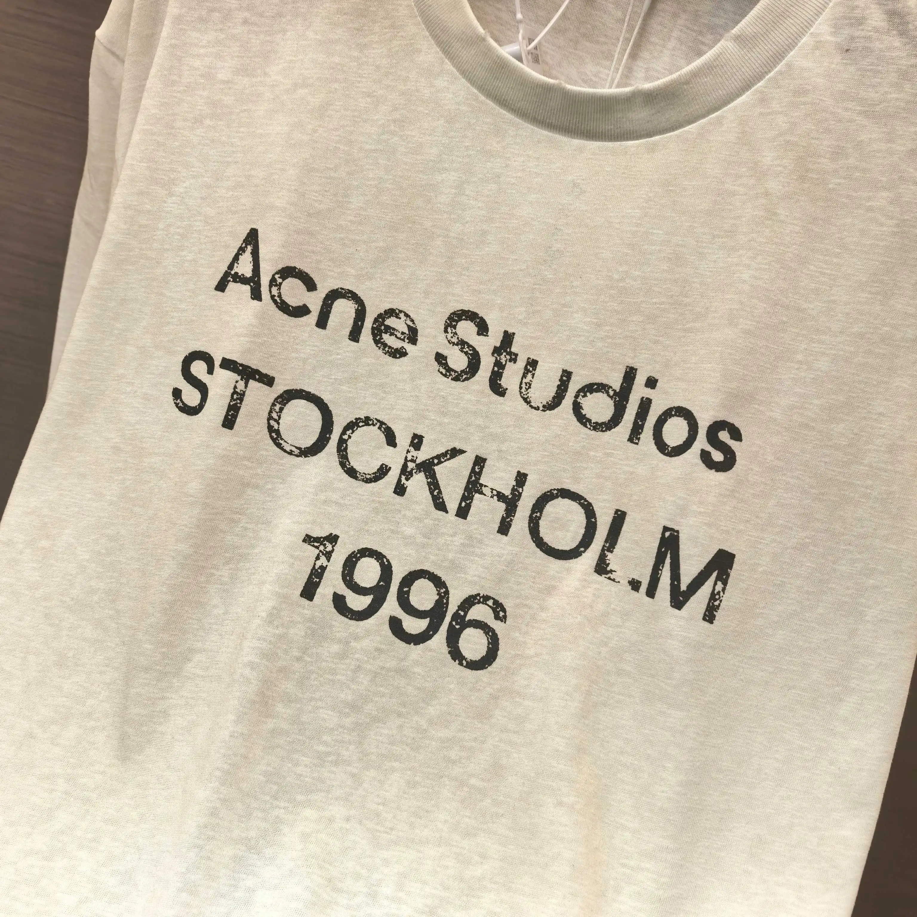 1996 Logo Long-Sleeve T-Shirt D14022535 — view 8