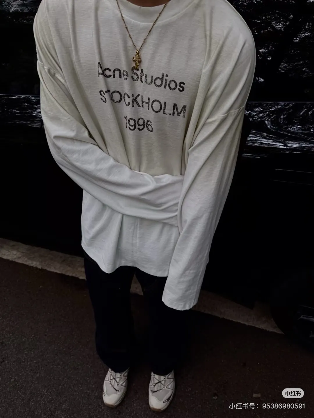 1996 Distressed Logo Long-Sleeve T-Shirt D14022537 — view 3