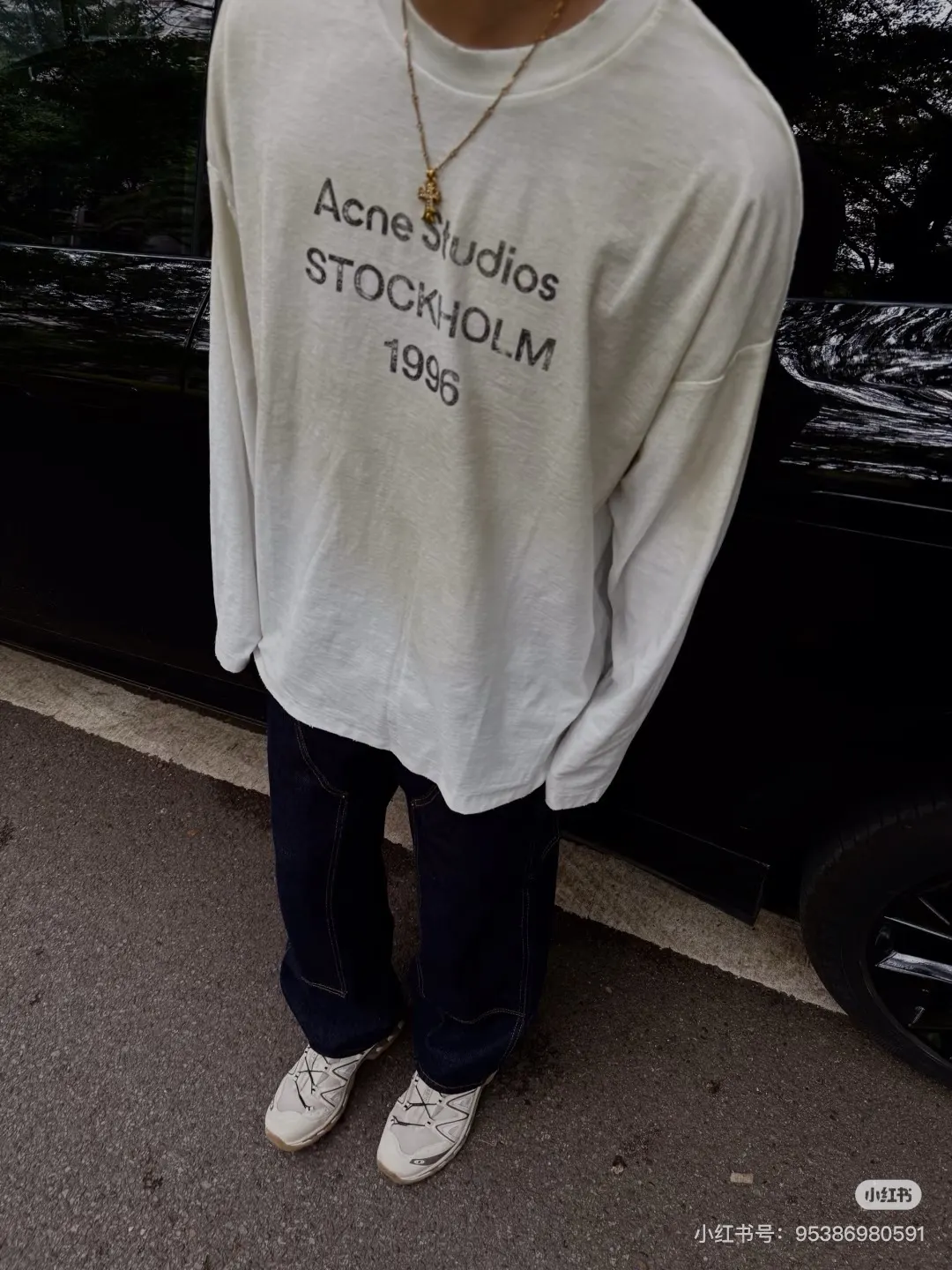 1996 Distressed Logo Long-Sleeve T-Shirt D14022537 — view 4