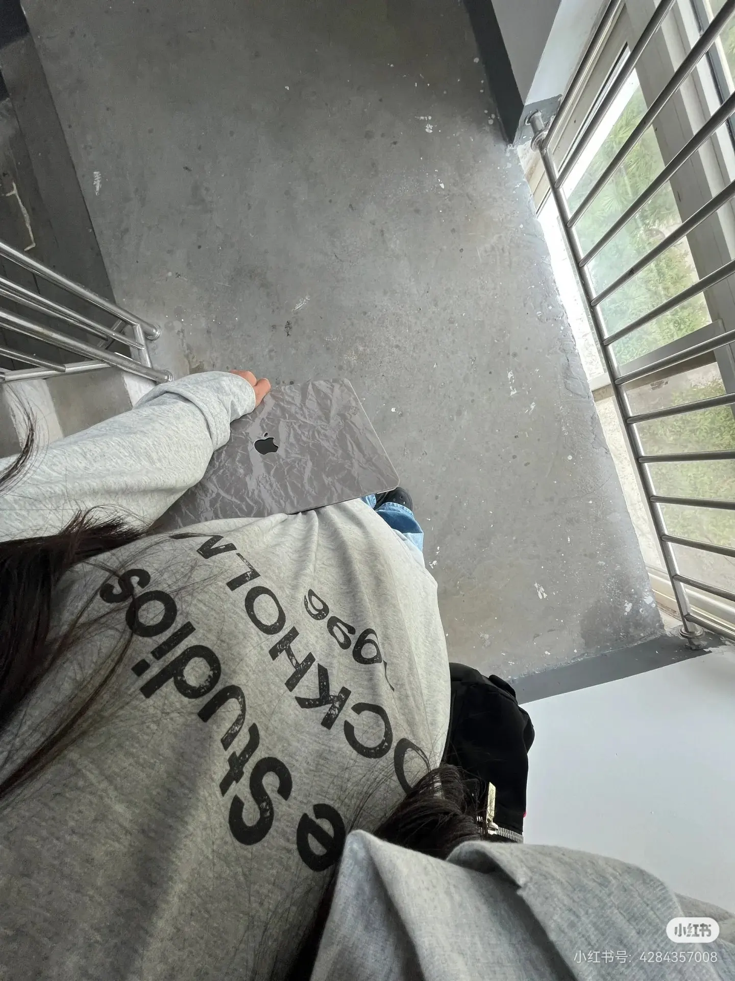 1996 Logo Oversized Long-Sleeve T-Shirt D14022518 — view 6