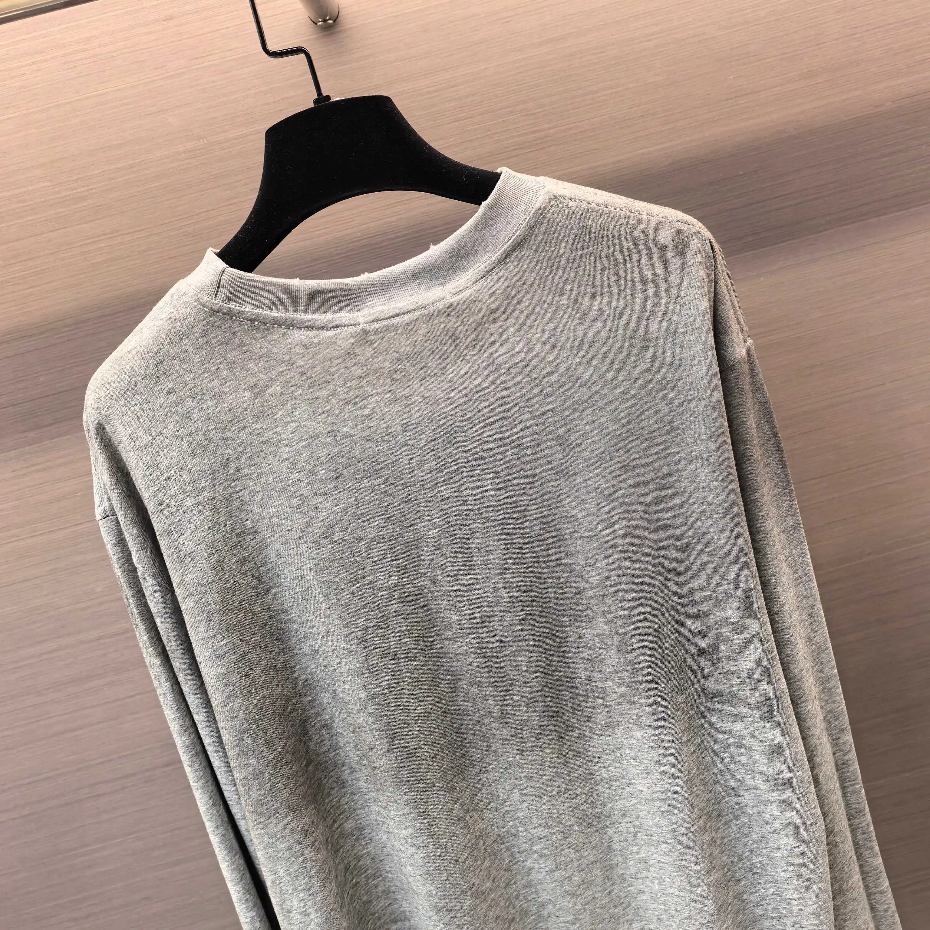 1996 Logo Distressed Long-Sleeve T-Shirt D14022520 — view 8