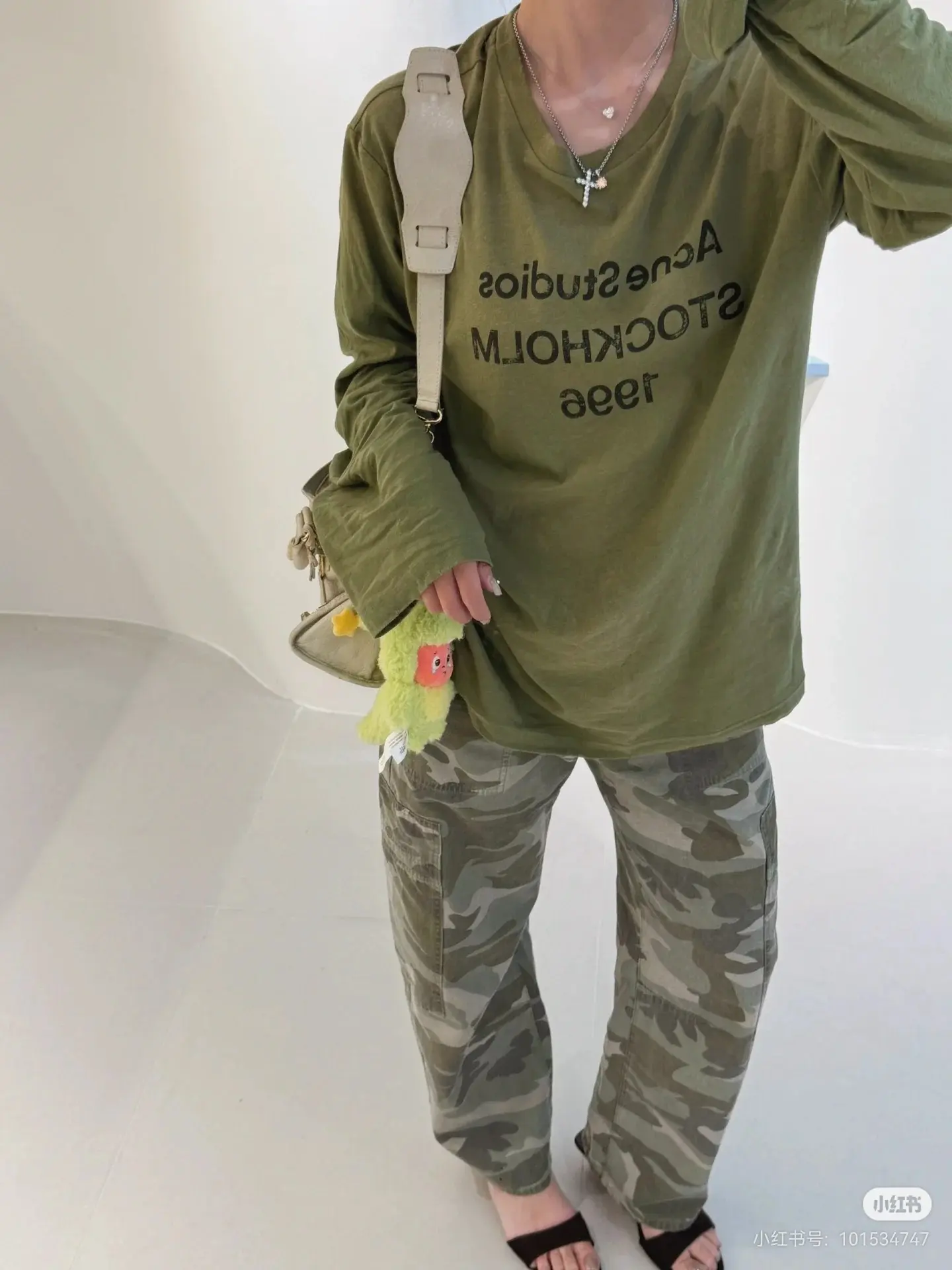 1996 Distressed Long-Sleeve T-Shirt D14022526 — view 8