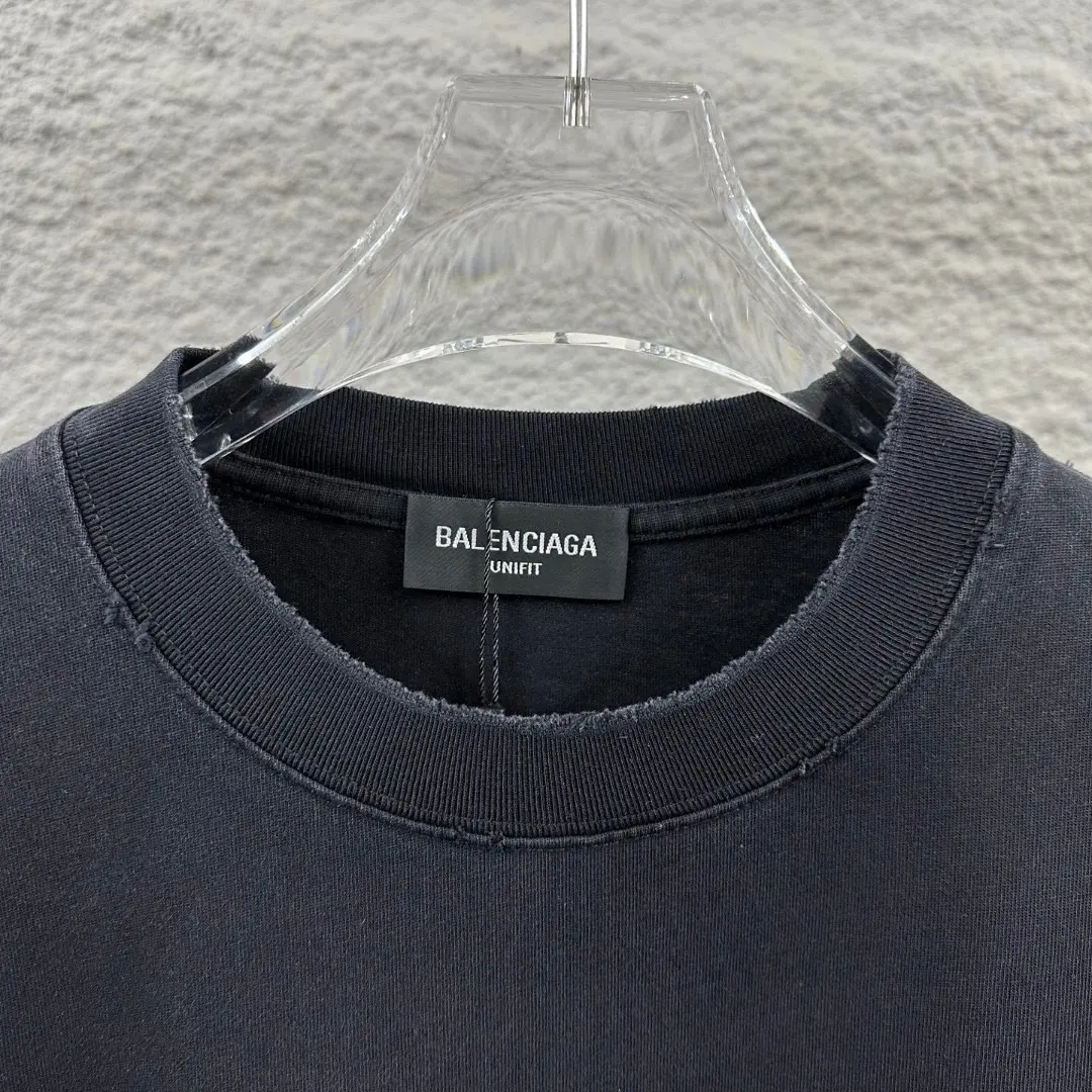 Distressed Flocked Logo Cotton T-Shirt D14512084 — view 7