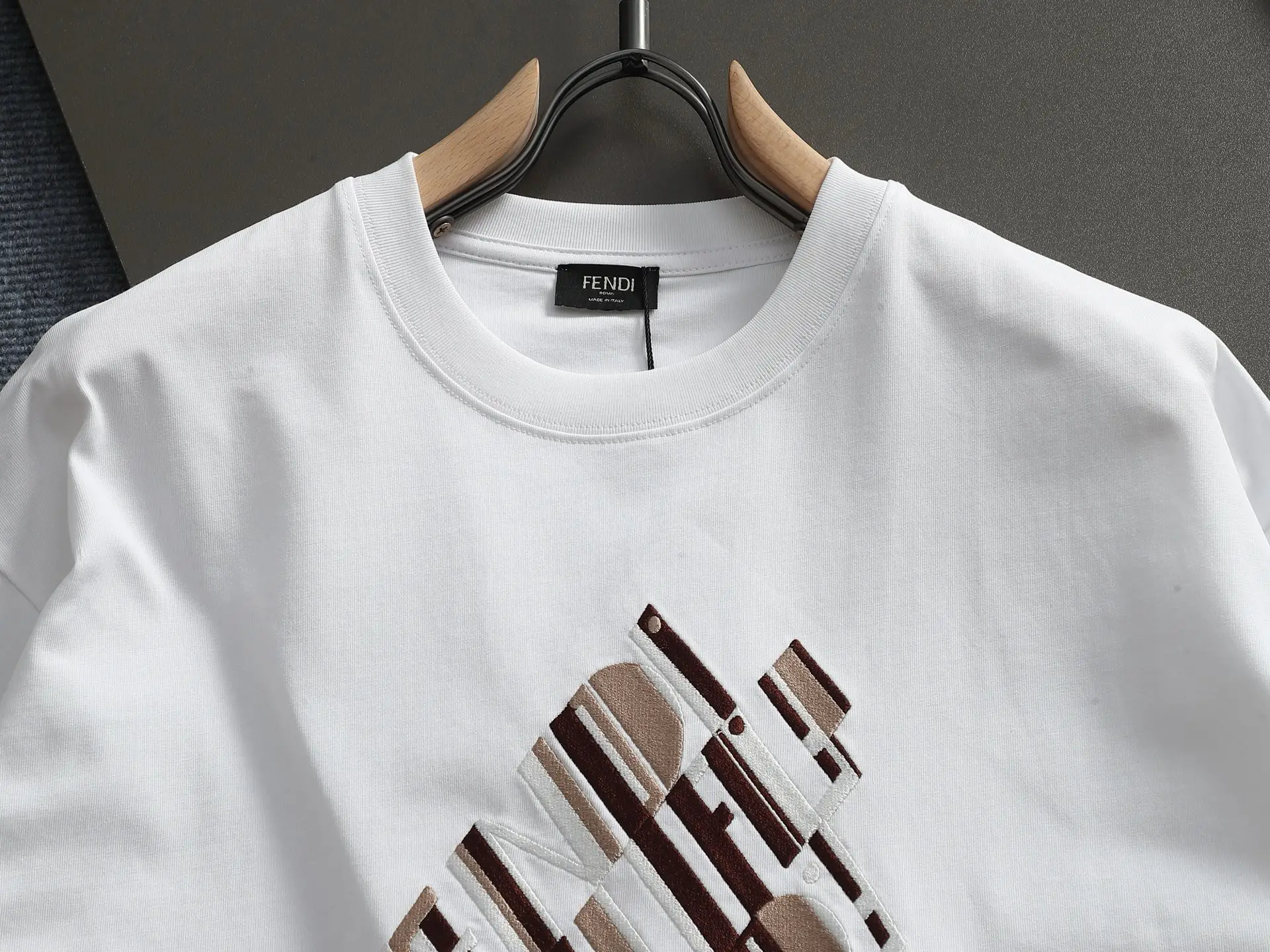 Logo Embroidered Cotton-Jersey T-Shirt D14514008 — view 2