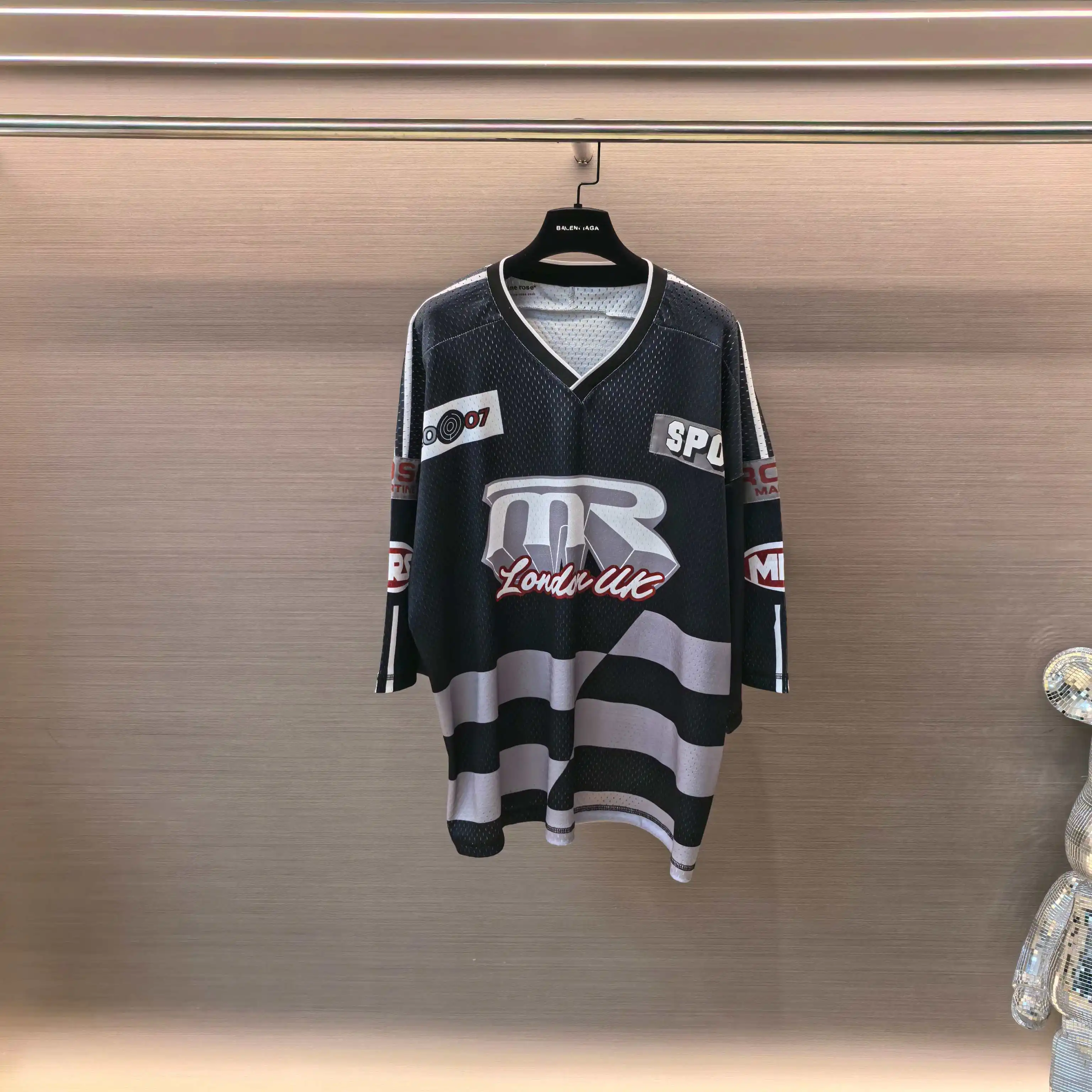 Oversized Logo-Print Mesh Football Jersey D14522493 — view 2