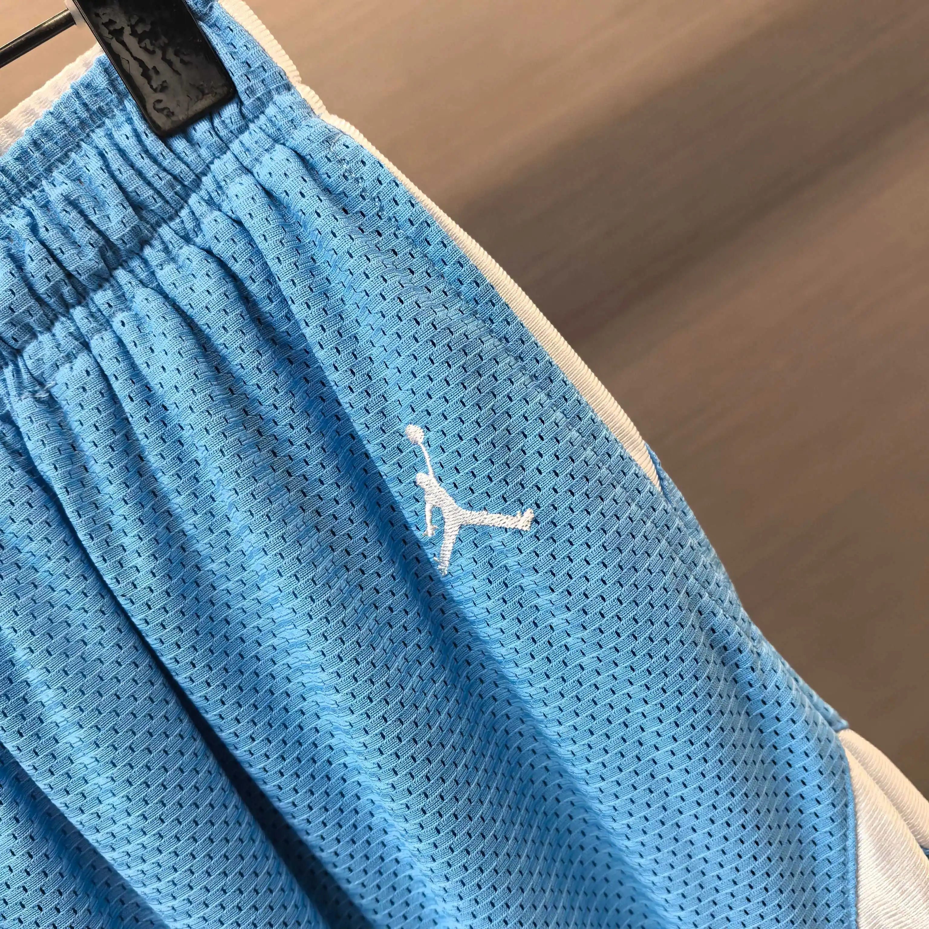 Supreme x Jordan Mesh Football Jersey and Shorts Set D14522322 — view 5
