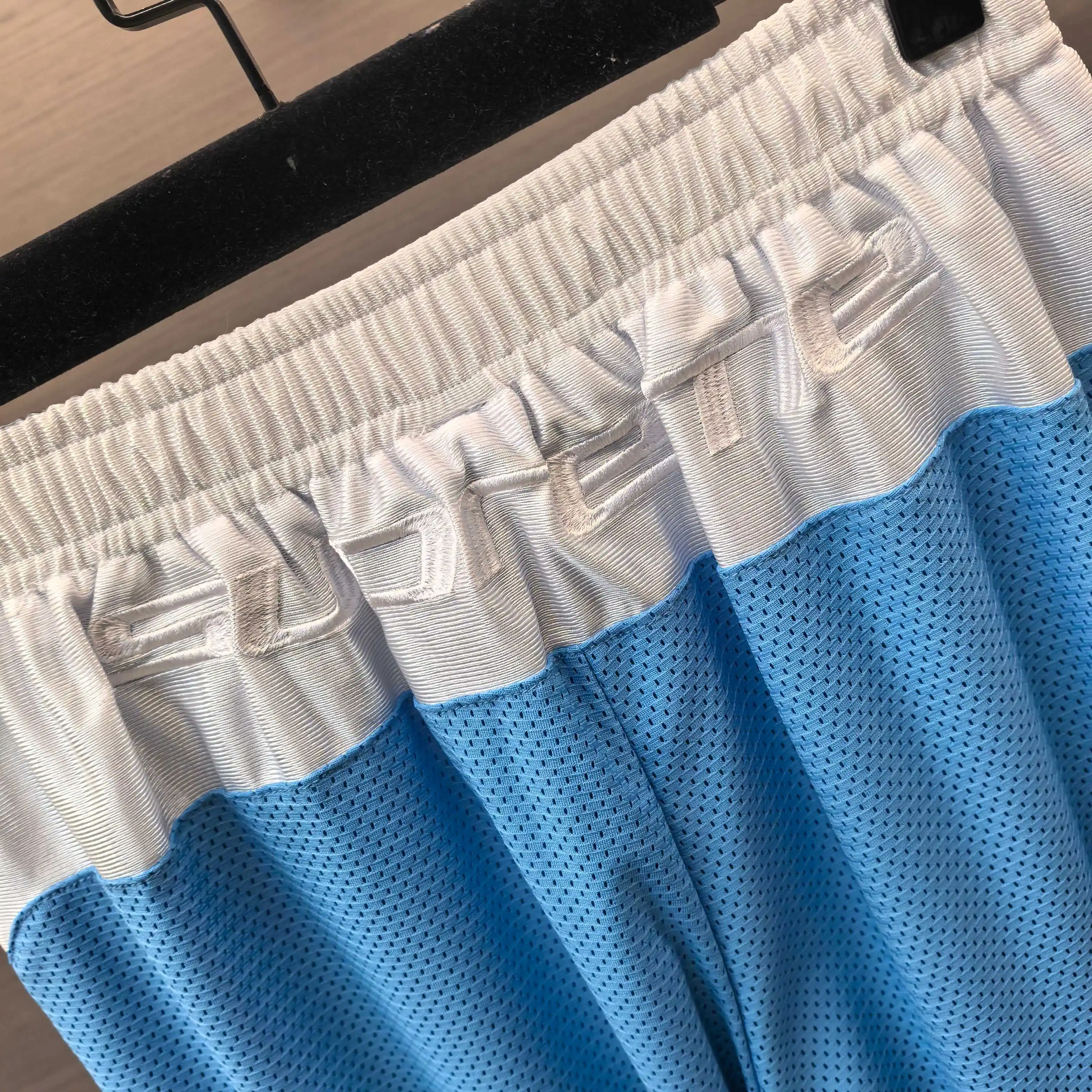 Supreme x Jordan Mesh Football Jersey and Shorts Set D14522322 — view 7