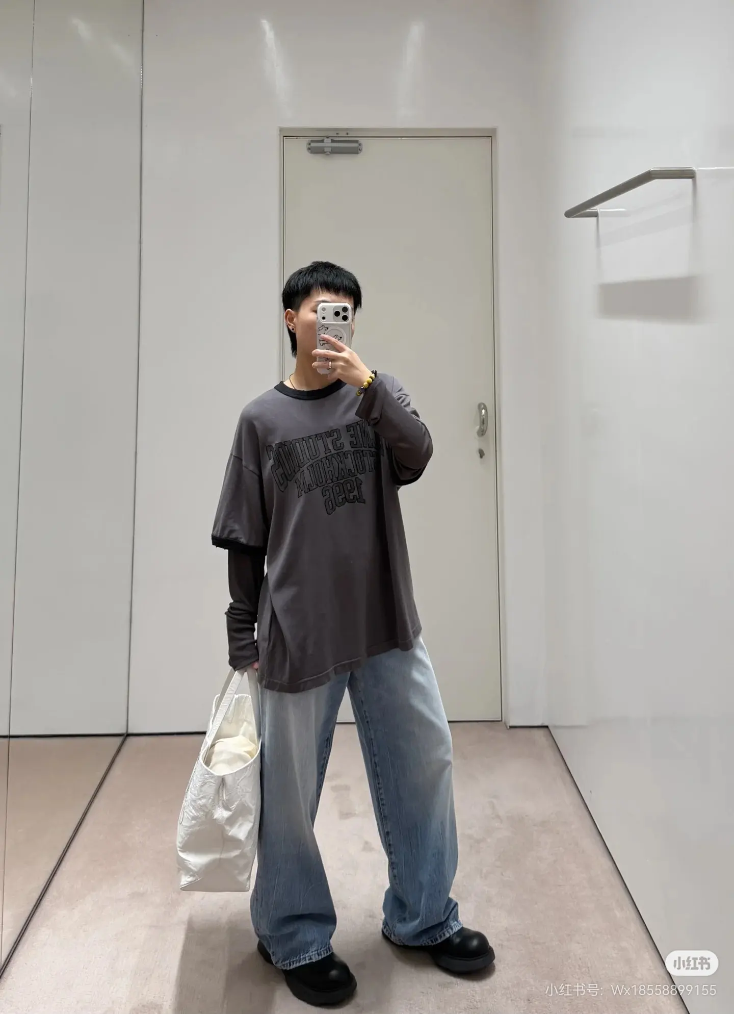 Layered Long-Sleeve Graphic T-Shirt D15022449