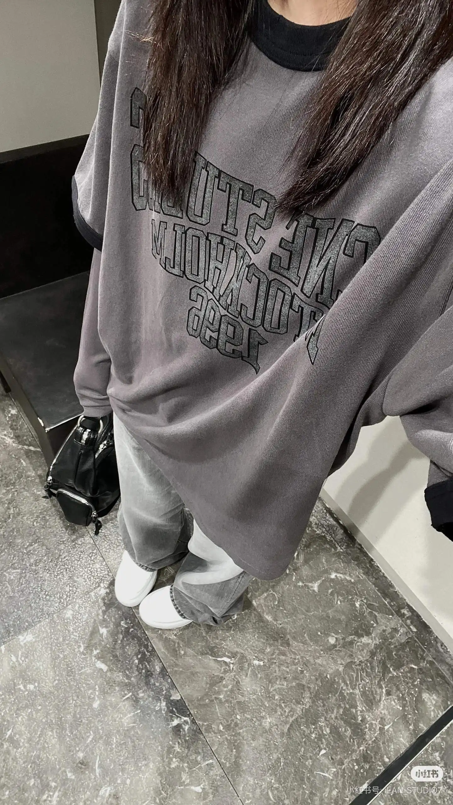 Layered Long-Sleeve Graphic T-Shirt D15022449 — view 3