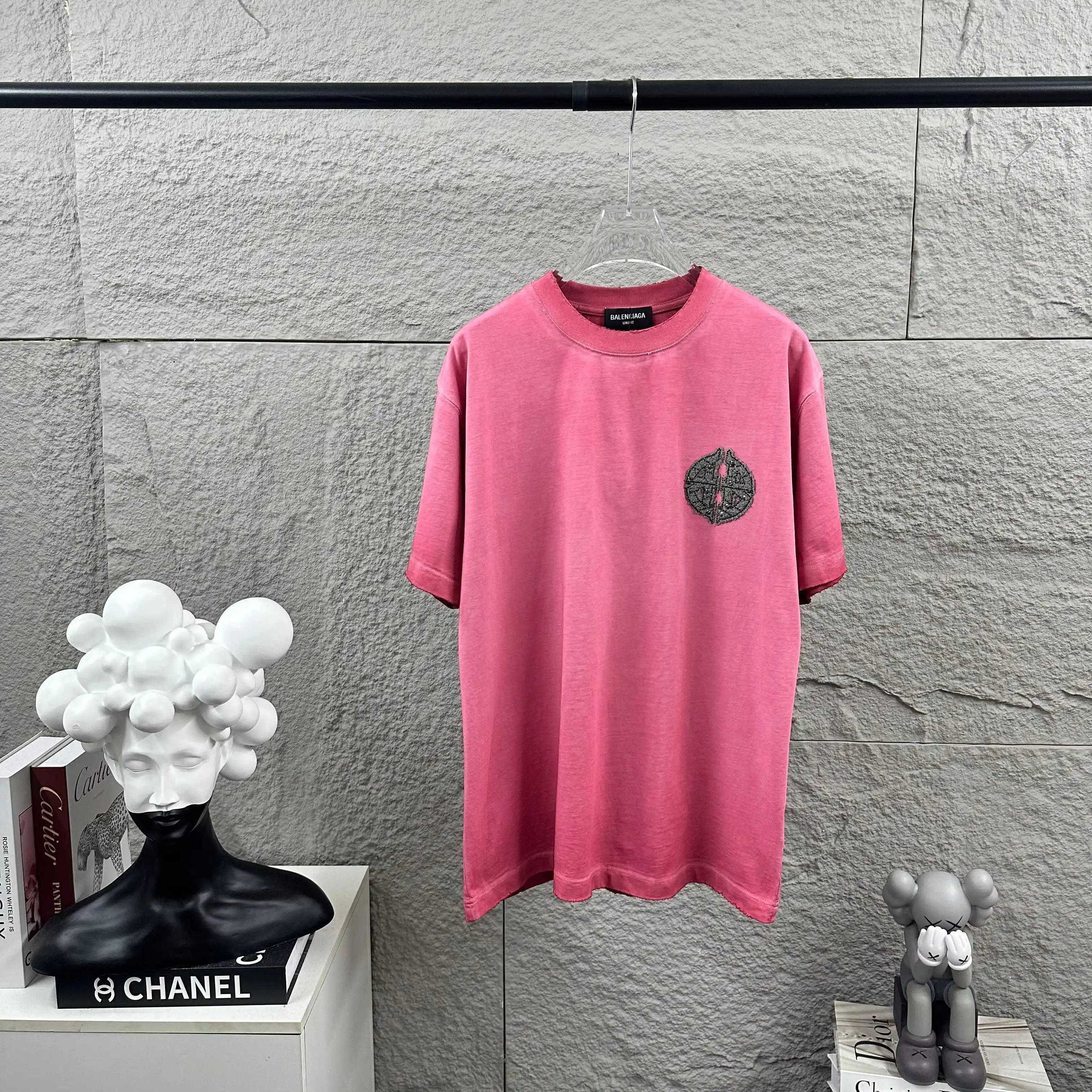 Distressed Rhinestone Logo Cotton T-Shirt D15012071 — view 2