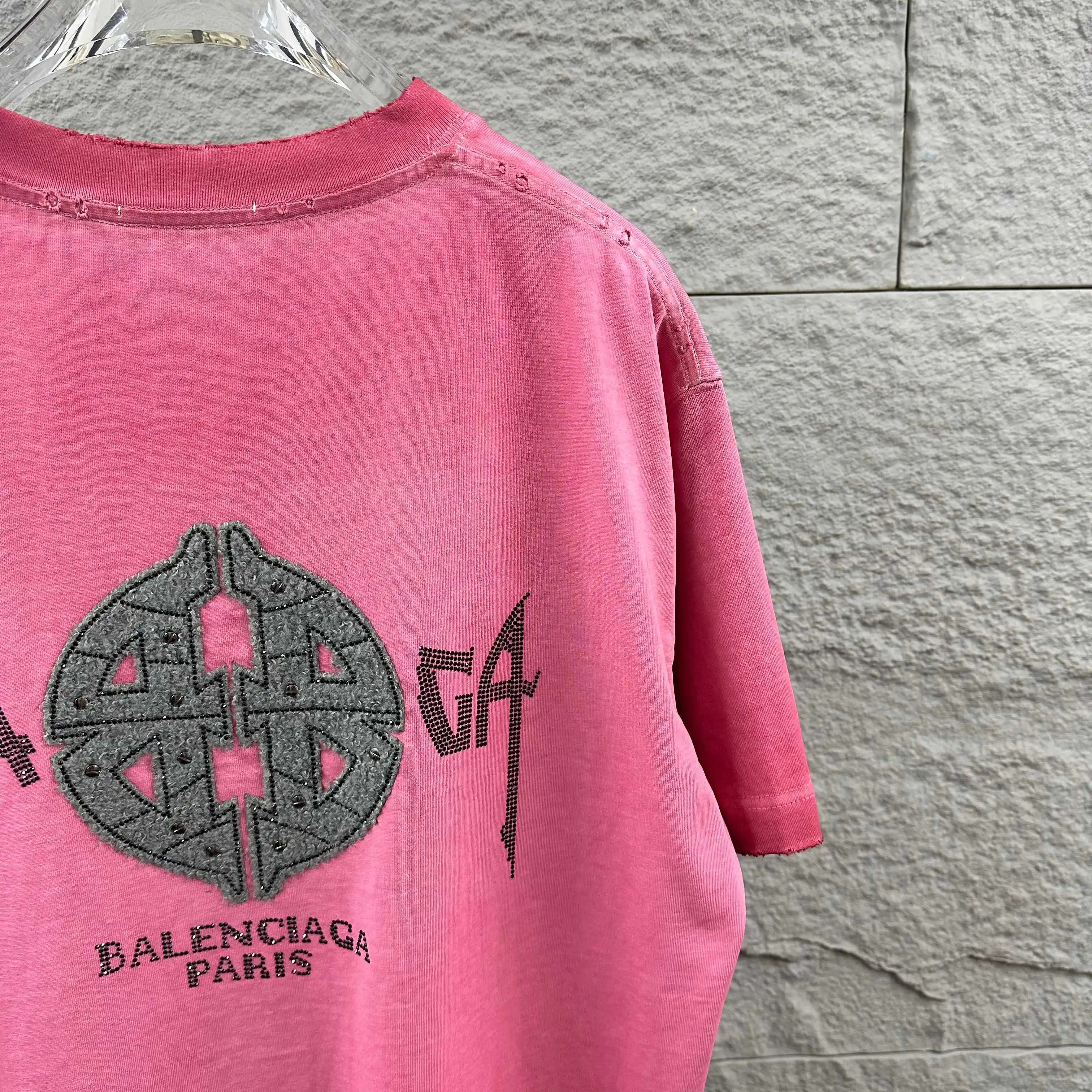 Distressed Rhinestone Logo Cotton T-Shirt D15012071 — view 4