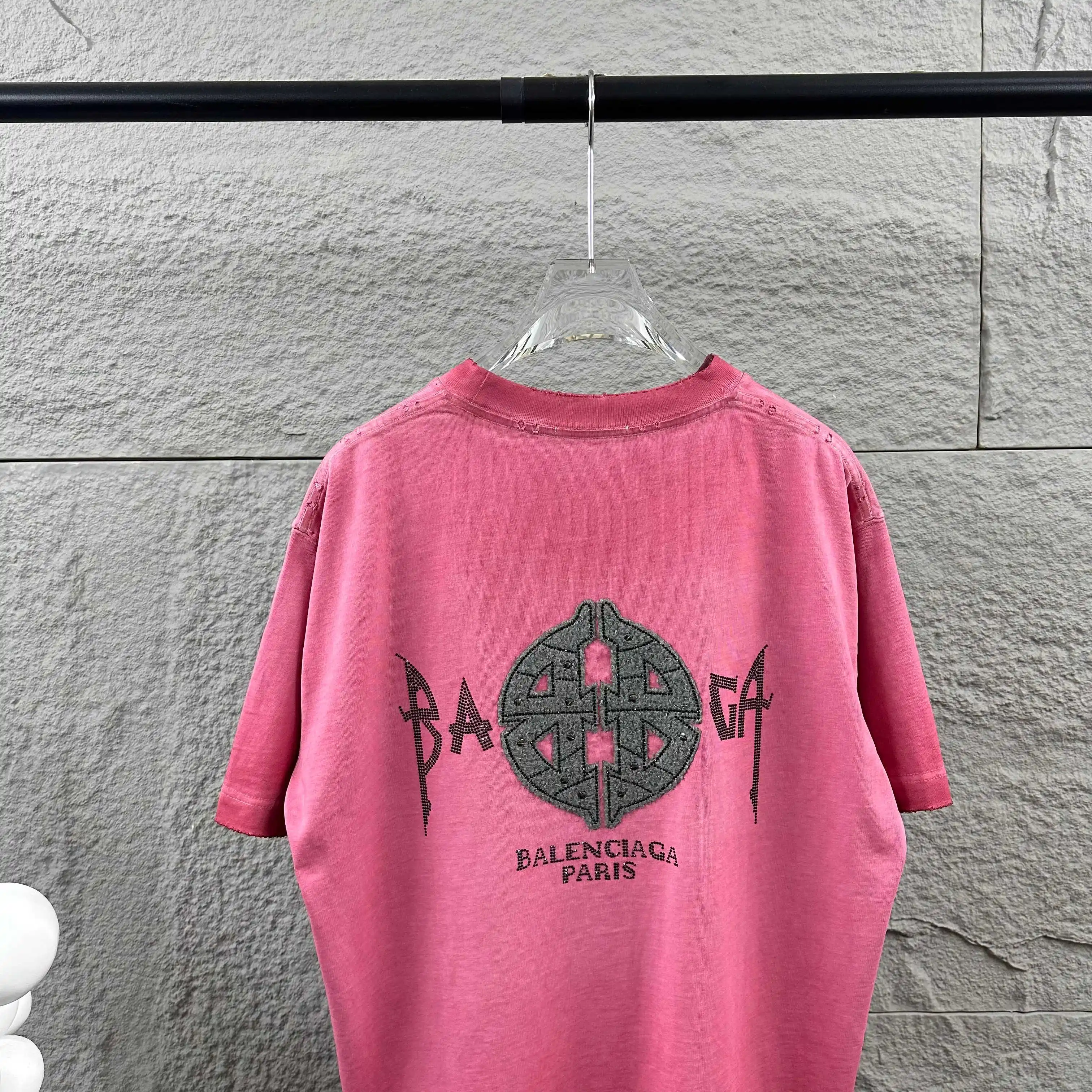 Distressed Rhinestone Logo Cotton T-Shirt D15012071 — view 8