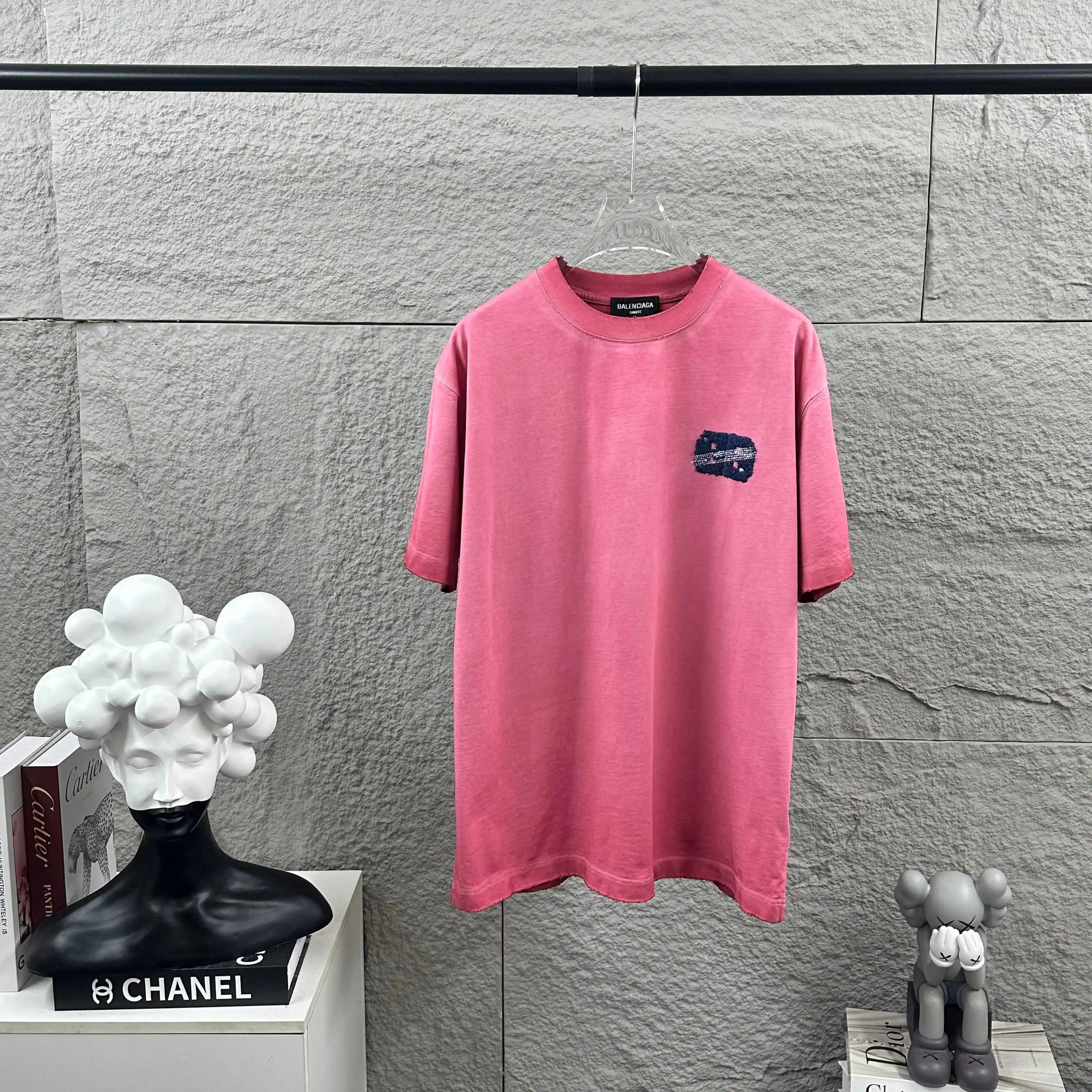 Distressed Logo Appliqué Cotton T-Shirt D15012067 — view 2