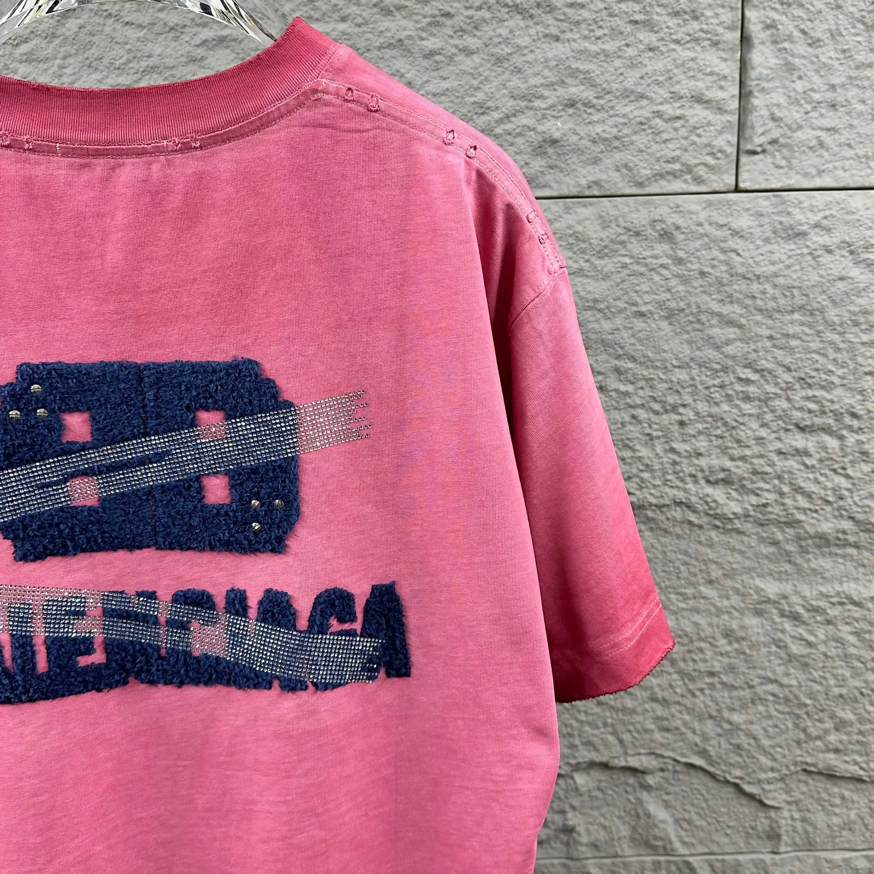 Distressed Logo Appliqué Cotton T-Shirt D15012067 — view 9