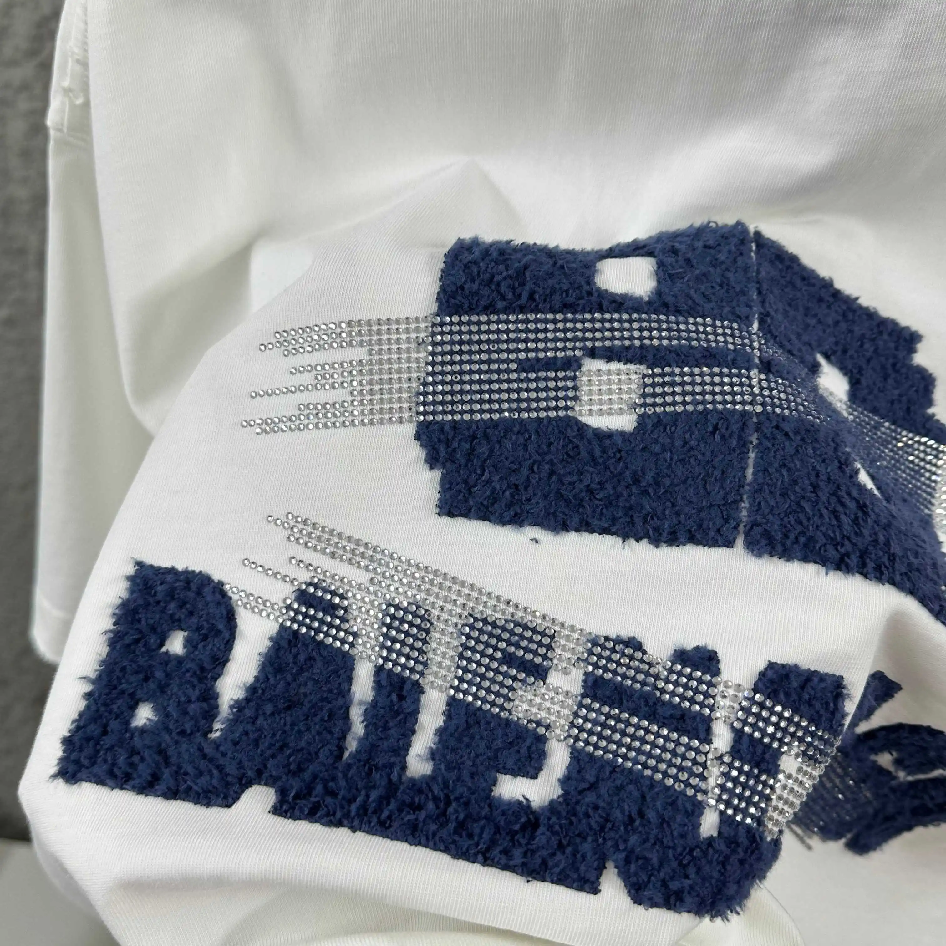 Distressed Logo Appliqué Rhinestone T-Shirt D15012065 — view 5